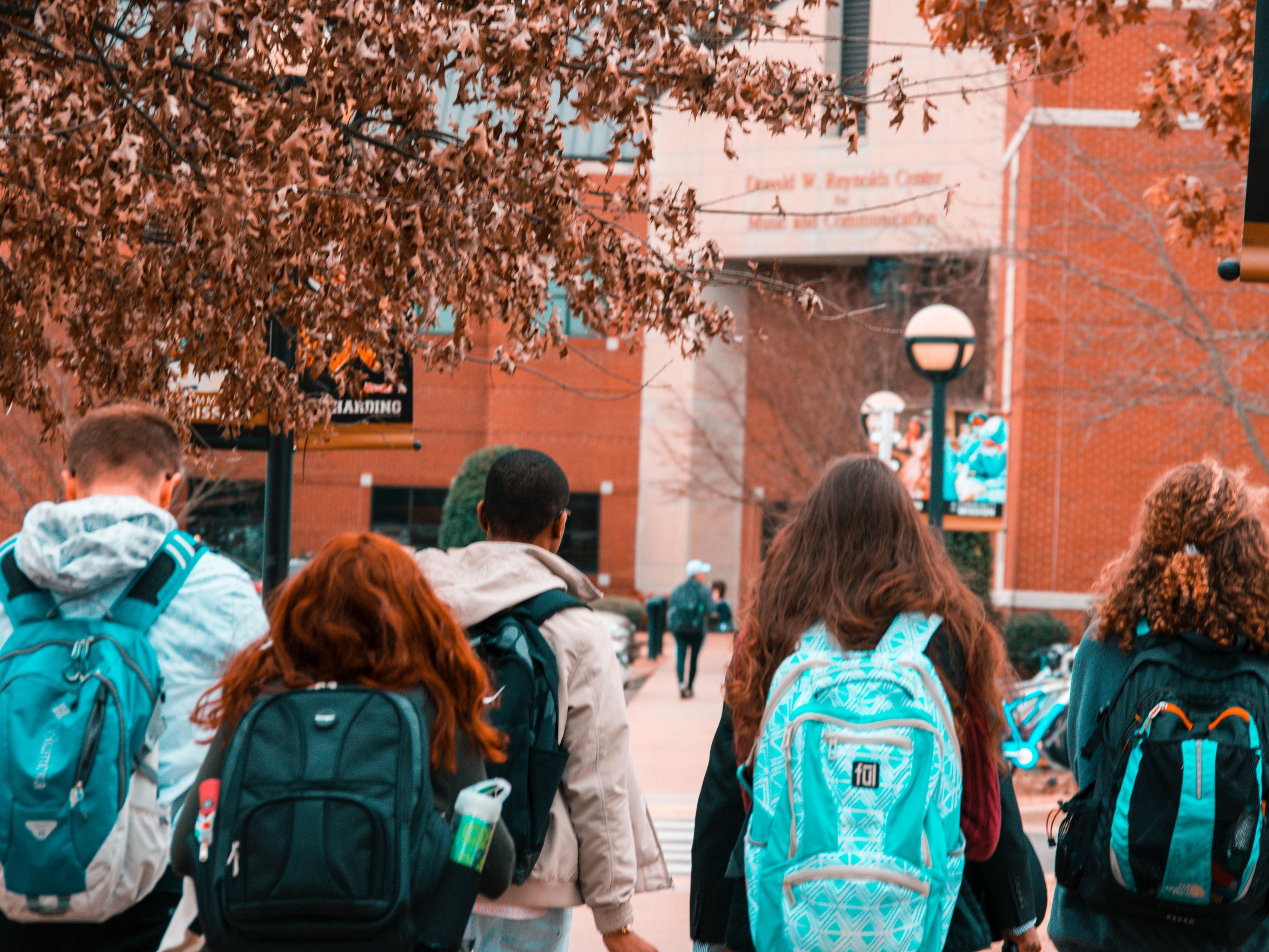 Whether you are touring campus, attending a conference or cheering on the Zips in a game, the Holiday Inn Express Akron is conveniently located near campus for your overnight stay.