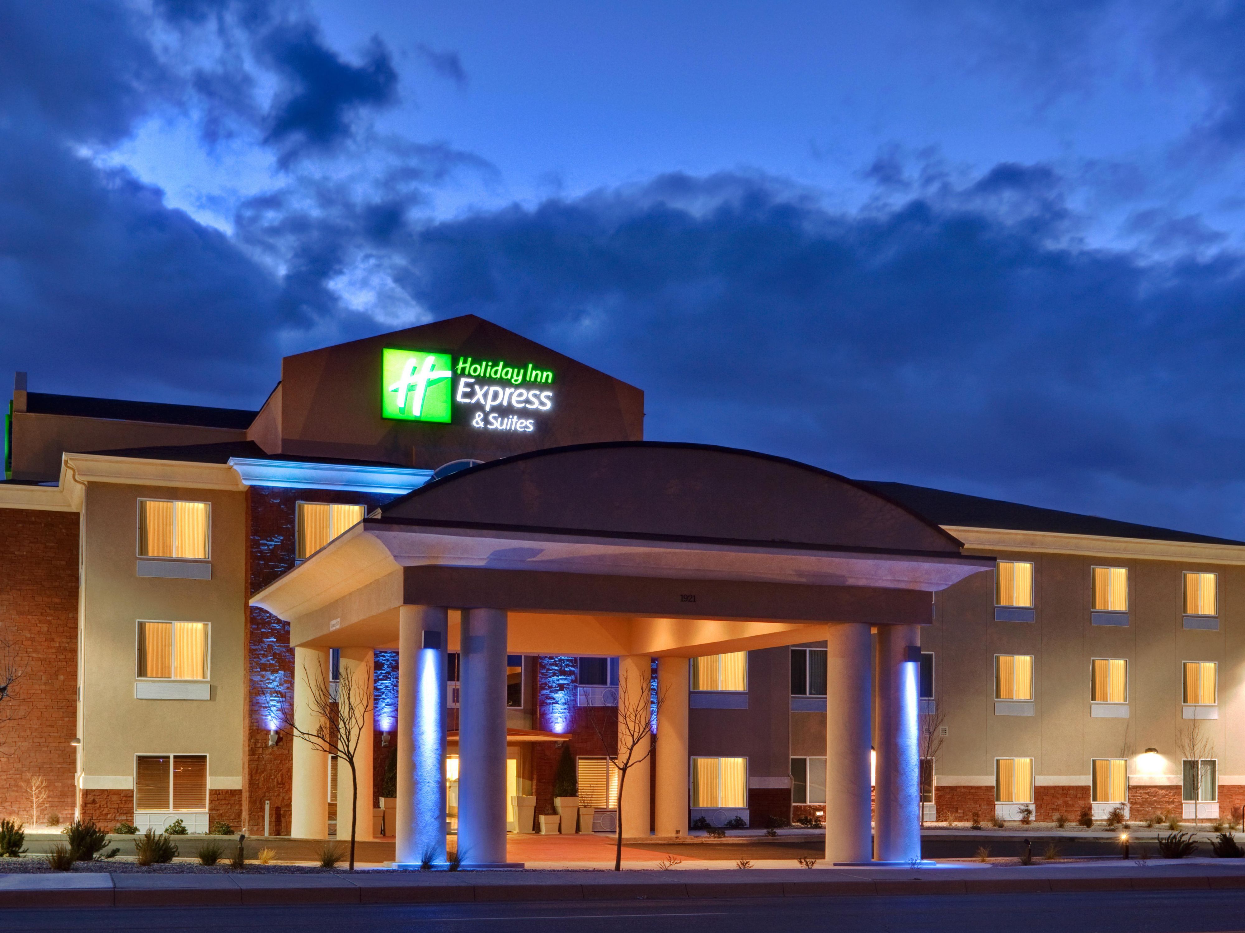 pet friendly hotels in albuquerque nm near i-40