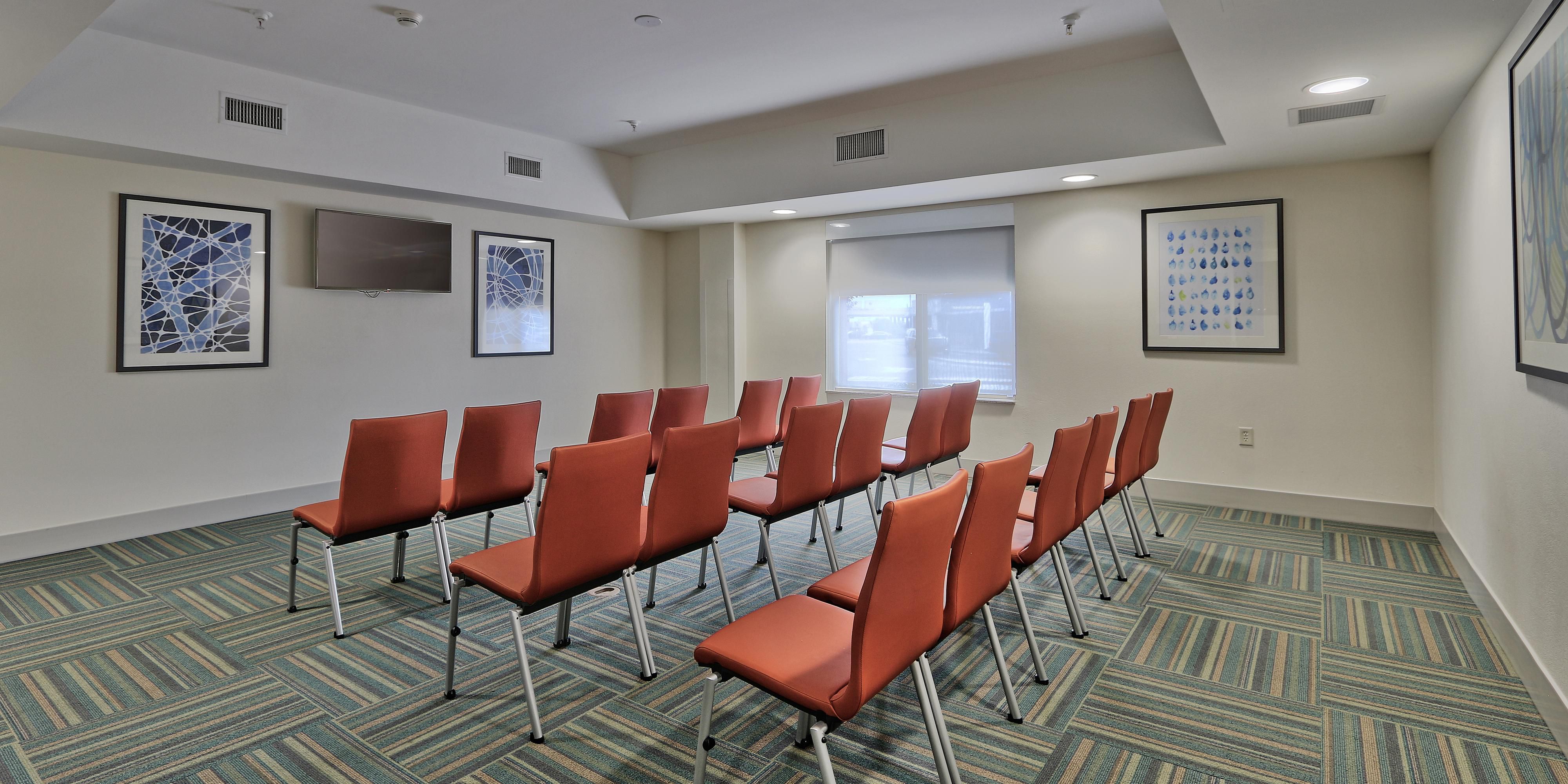 Hosting a small gathering or corporate meeting? We've got you covered with our 2 meeting rooms, each 360 SQ FT featuring natural daylight.