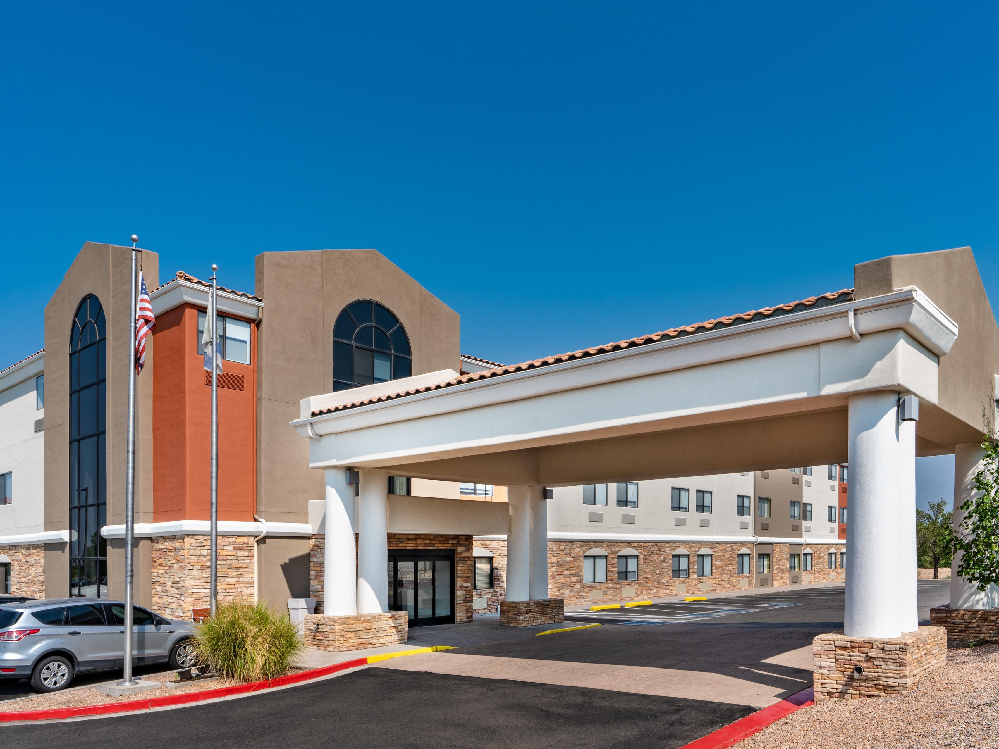 Holiday Inn Express Suites Albuquerque N Balloon Fsta Pk Hotel By Ihg