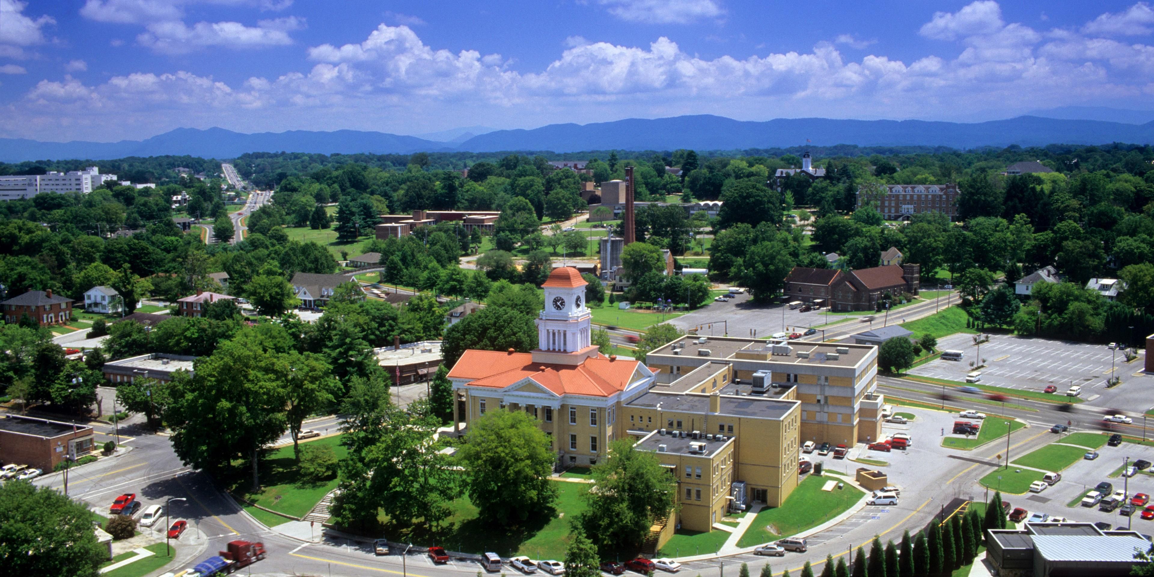 Extend your stay and visit some great local attractions including Cades Cove. Enjoy an evening out in Downtown Maryville and receive 10% off Sullivan’s Fine Food. Ask the front desk for details.