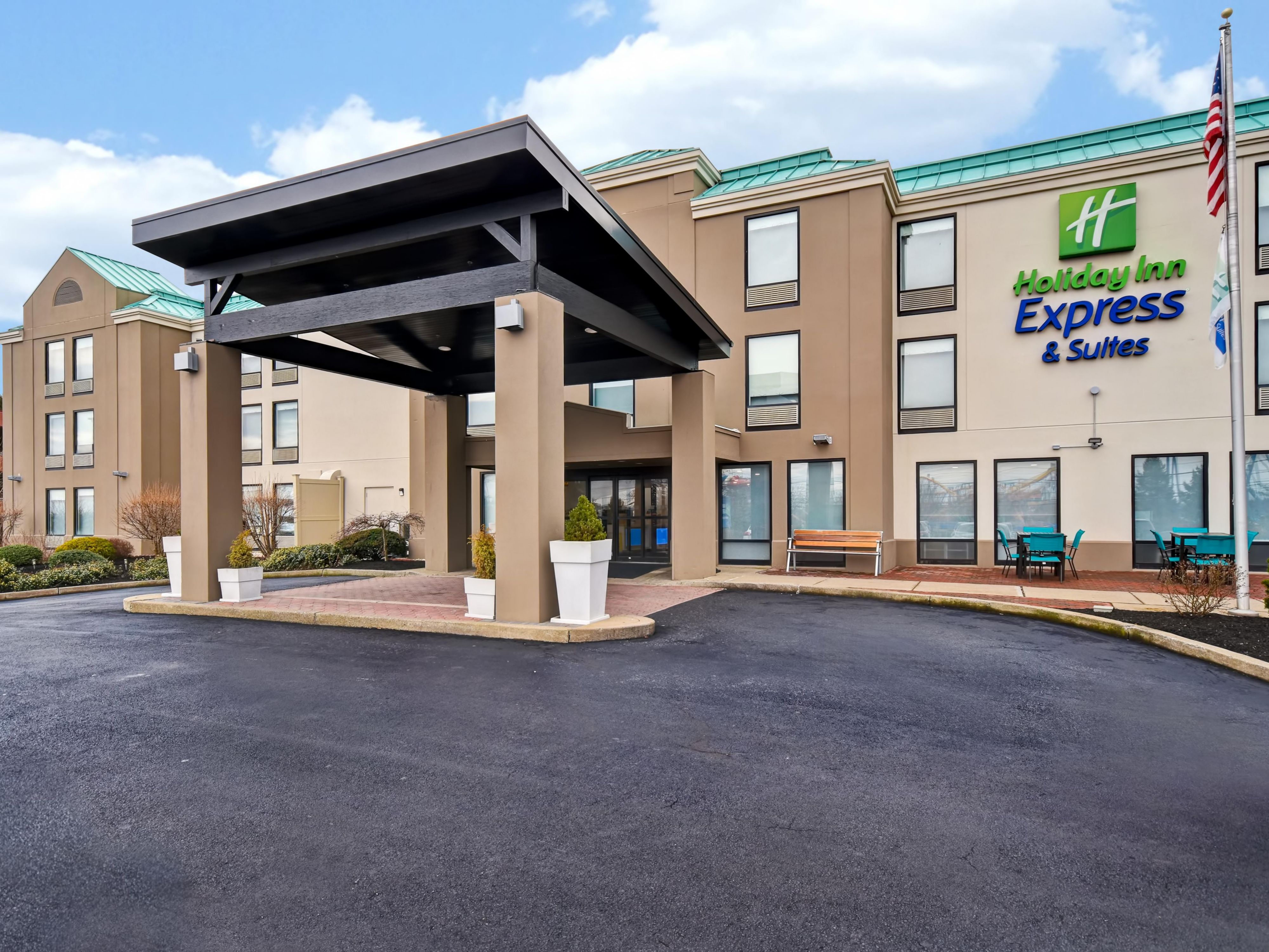 Does Allentown Do Street Cleaning On Christmas Eve 2022 Affordable Allentown Hotels | Holiday Inn Express & Suites Allentown Cen -  Dorneyville