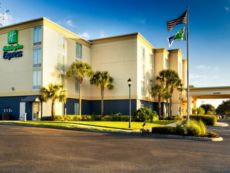 Holiday Inn Express & Suites Arcadia