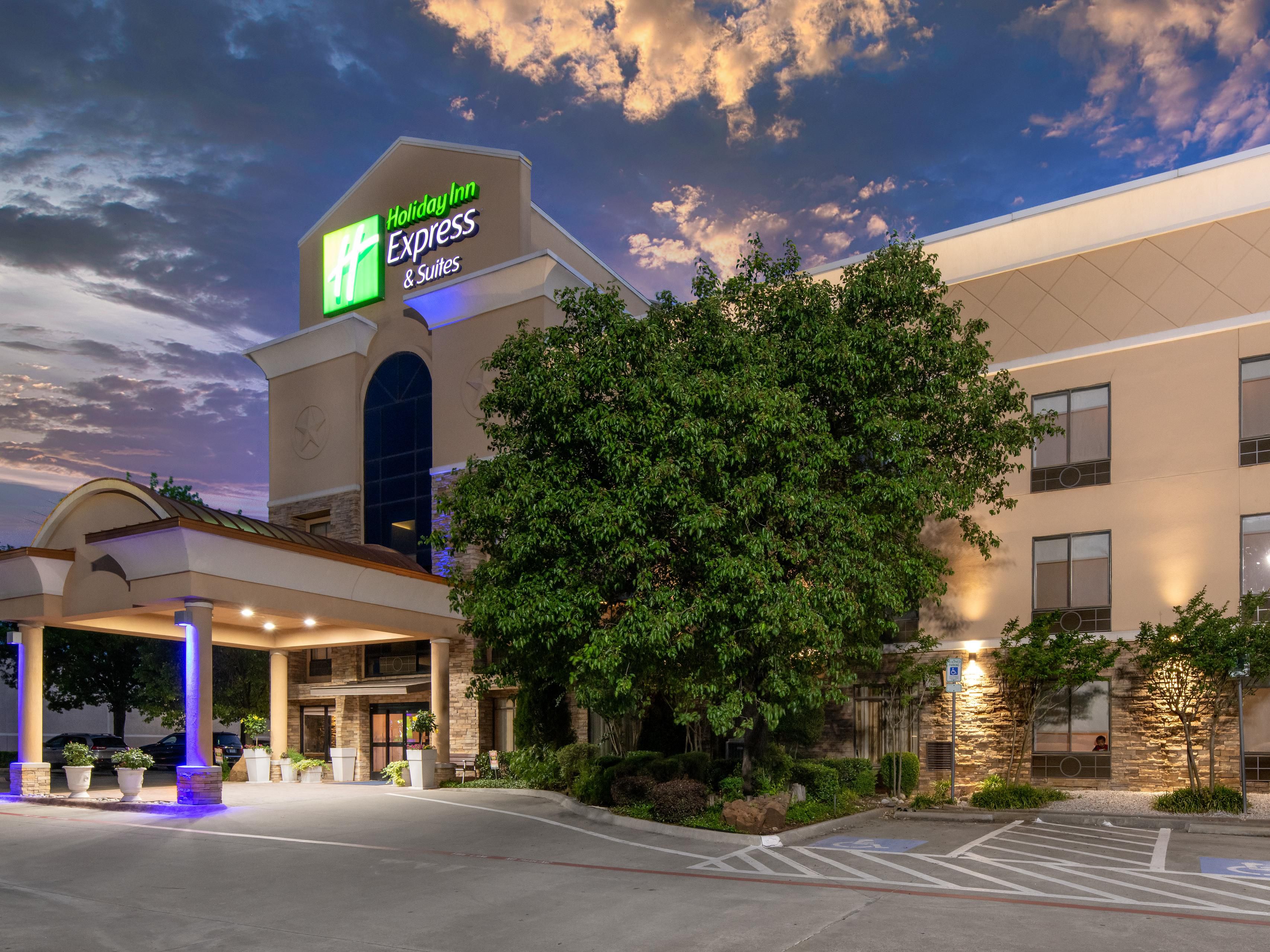 Hotels in South Arlington TX  Holiday Inn Express & Suites Arlington (I-20-Parks  Mall)