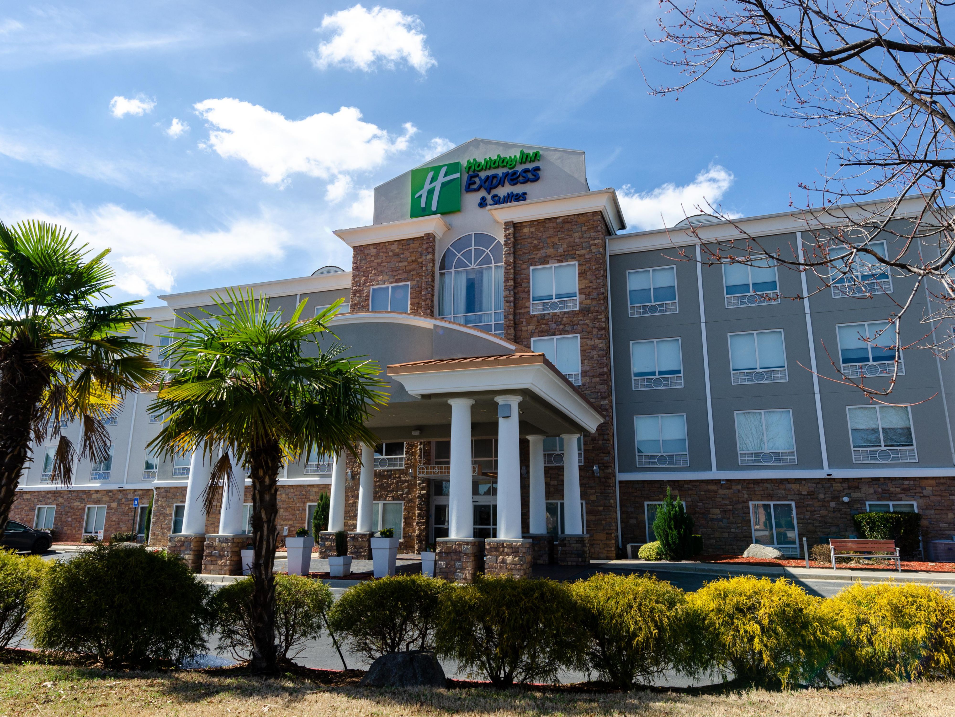 Holiday Inn Express & Suites Atlanta Arpt West - Camp Creek Hotel by IHG