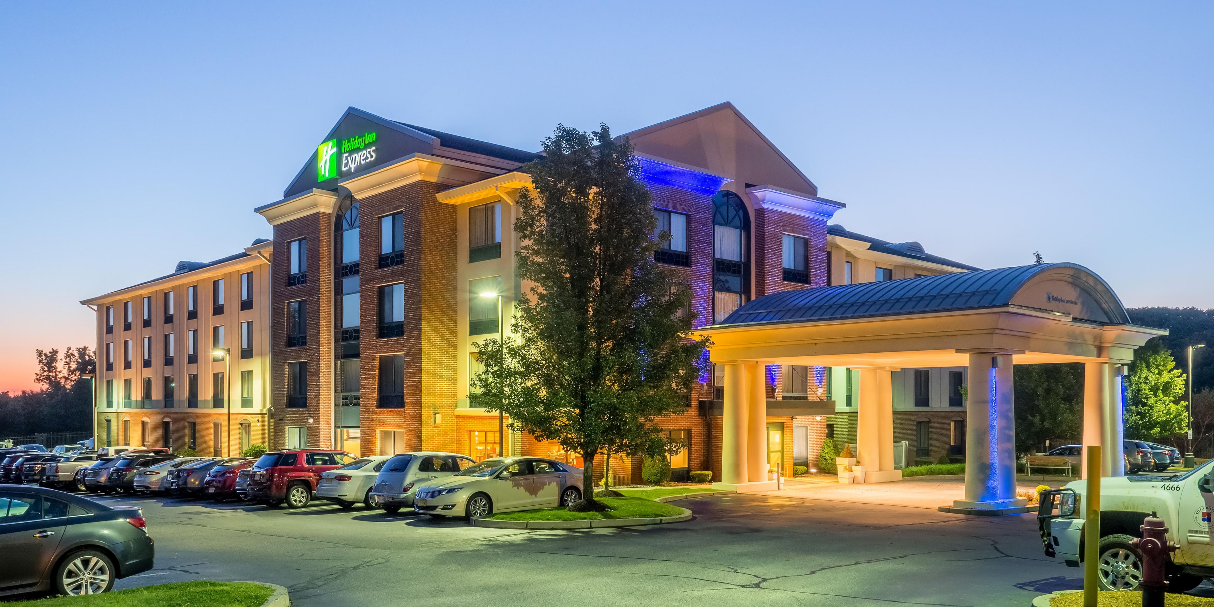 Corporate travel, sports team, dance competition… we’ve got you covered with free and ample parking.