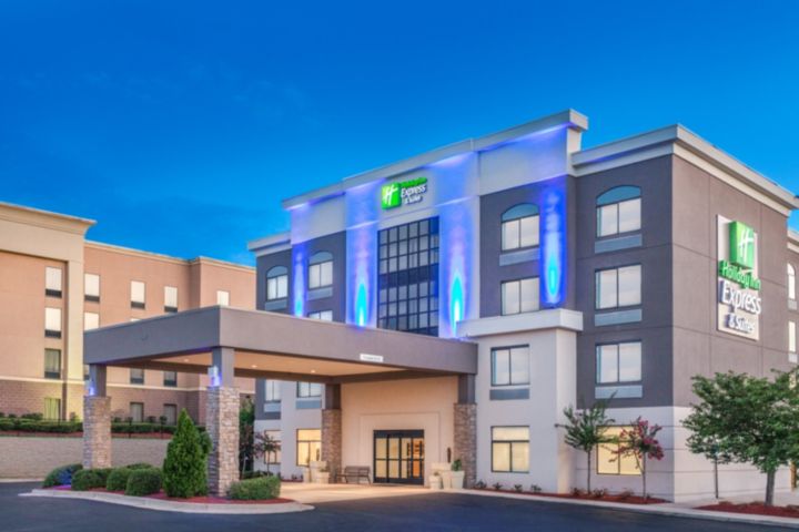 Holiday Inn Express & Suites Augusta West - F
