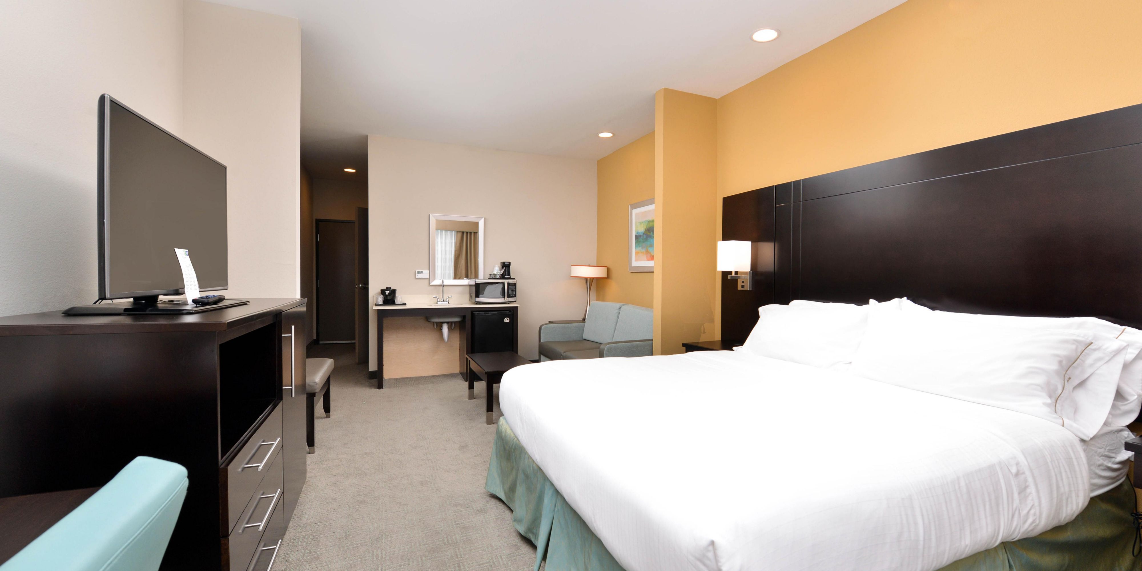 Enjoy a comfy night in our modern air conditioned bedrooms which feature appealing amenities such as Smart TVs, a choice of three pillow types, black out blinds, a flexible ergonomic work station and handy USB portals. After a good night's sleep, get ready to kick your day with our Free Express Start breakfast!
