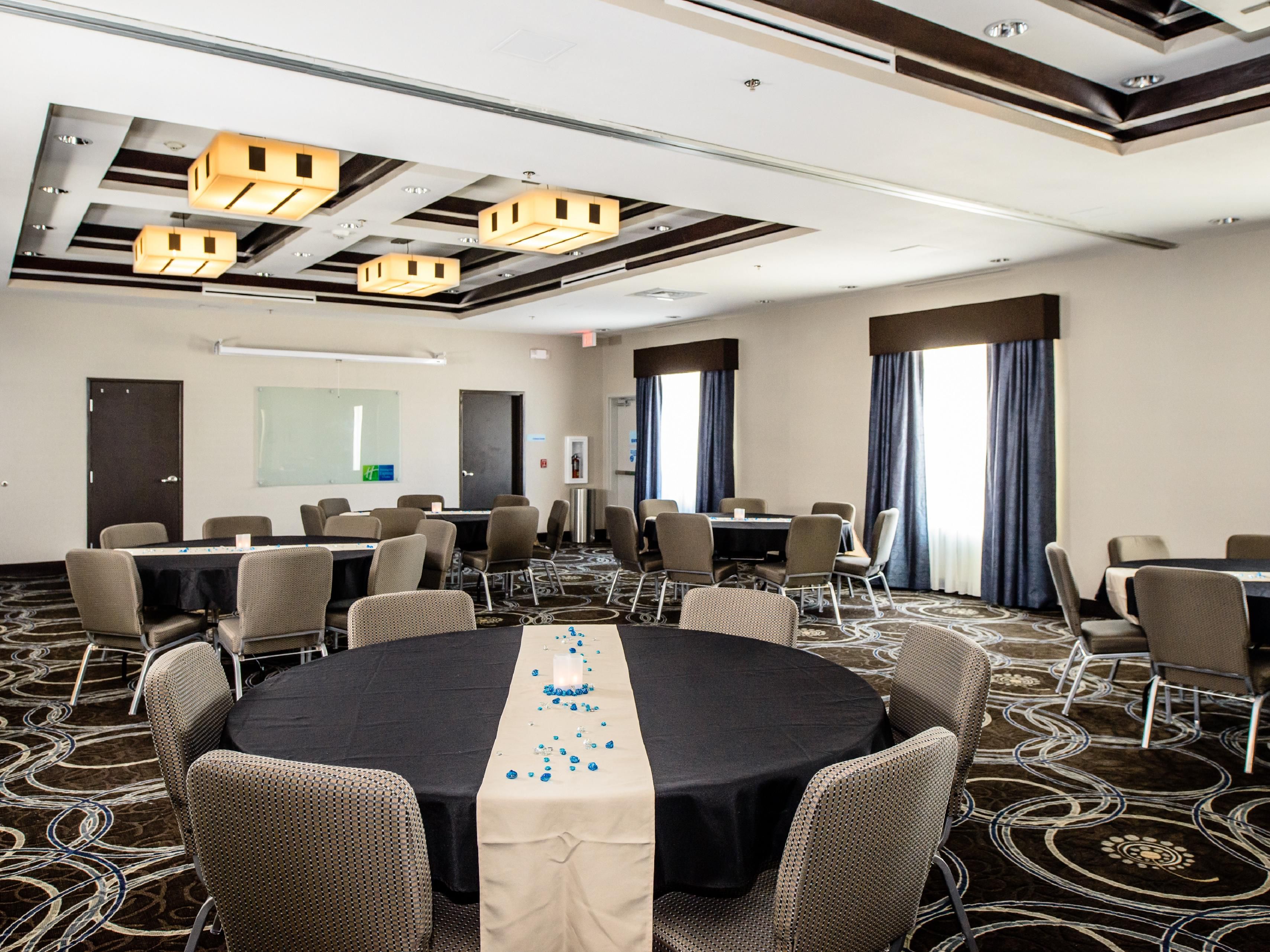 Our 1700 sq. foot. meeting room is fully equipped with everything you could possibly need for your business or pleasure needs. Use this space for a presentation or to get ready for your wedding party. It has a partition that also converts the room into 2!