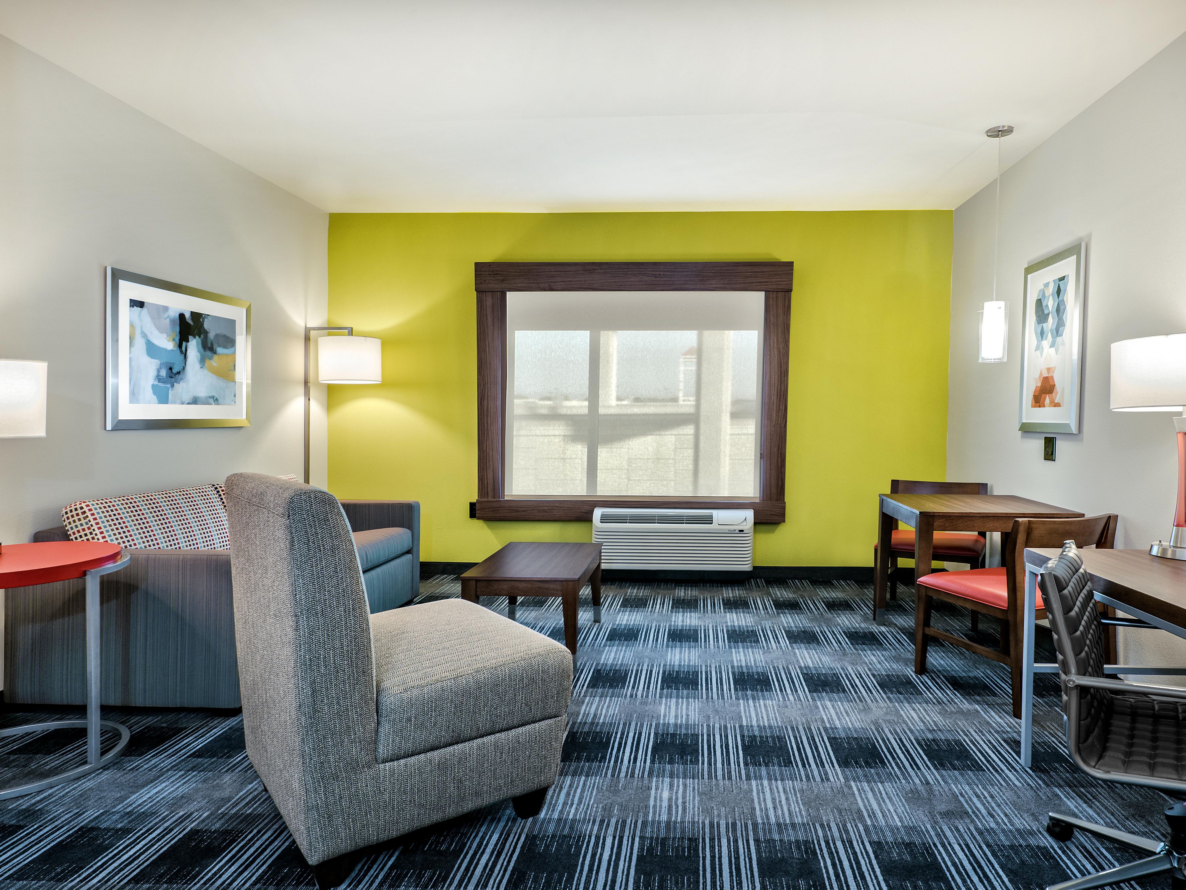 Holiday Inn Express & Suites Round Rock Austin N Guest Room & Suite