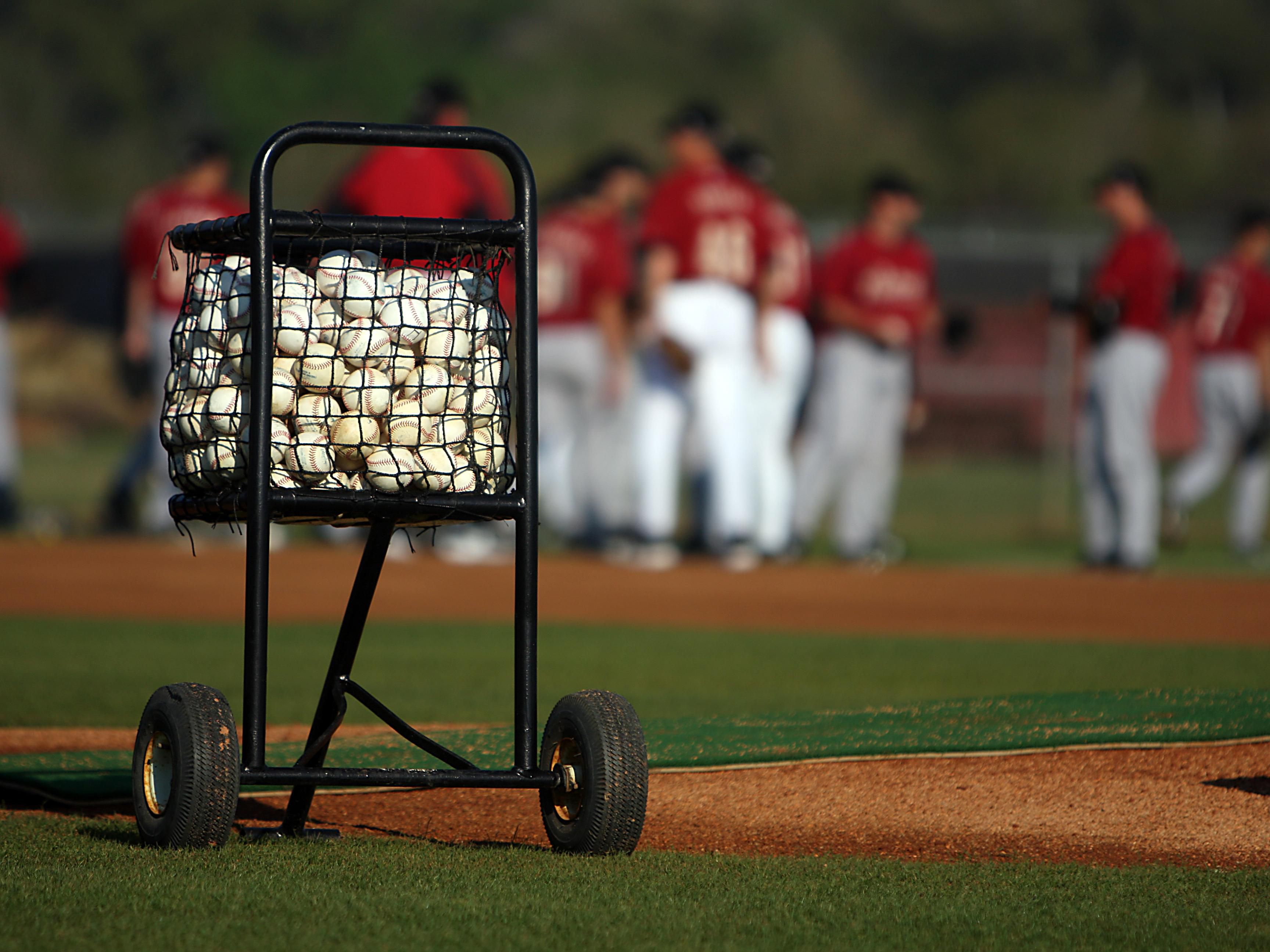 Heading to Dell Diamond? Stay just minutes away at Holiday Inn Express & Suites Round Rock – Austin N. Enjoy spacious rooms, free breakfast, and a short drive to all the action of Round Rock Express baseball games—perfect for families, fans, and team travel.