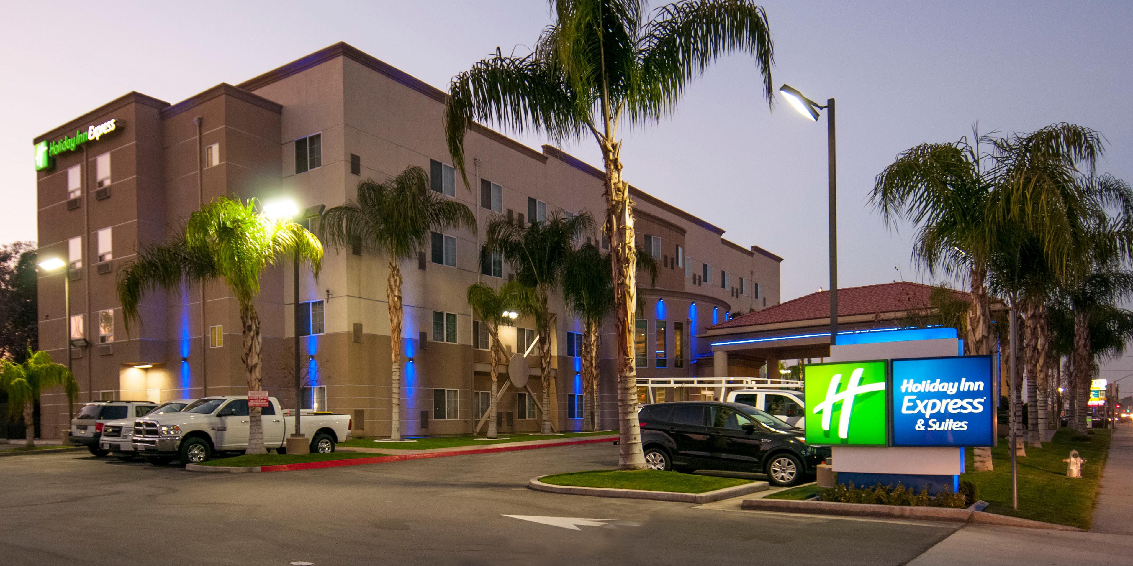 Holiday Inn Express & Suites Bakersfield Central