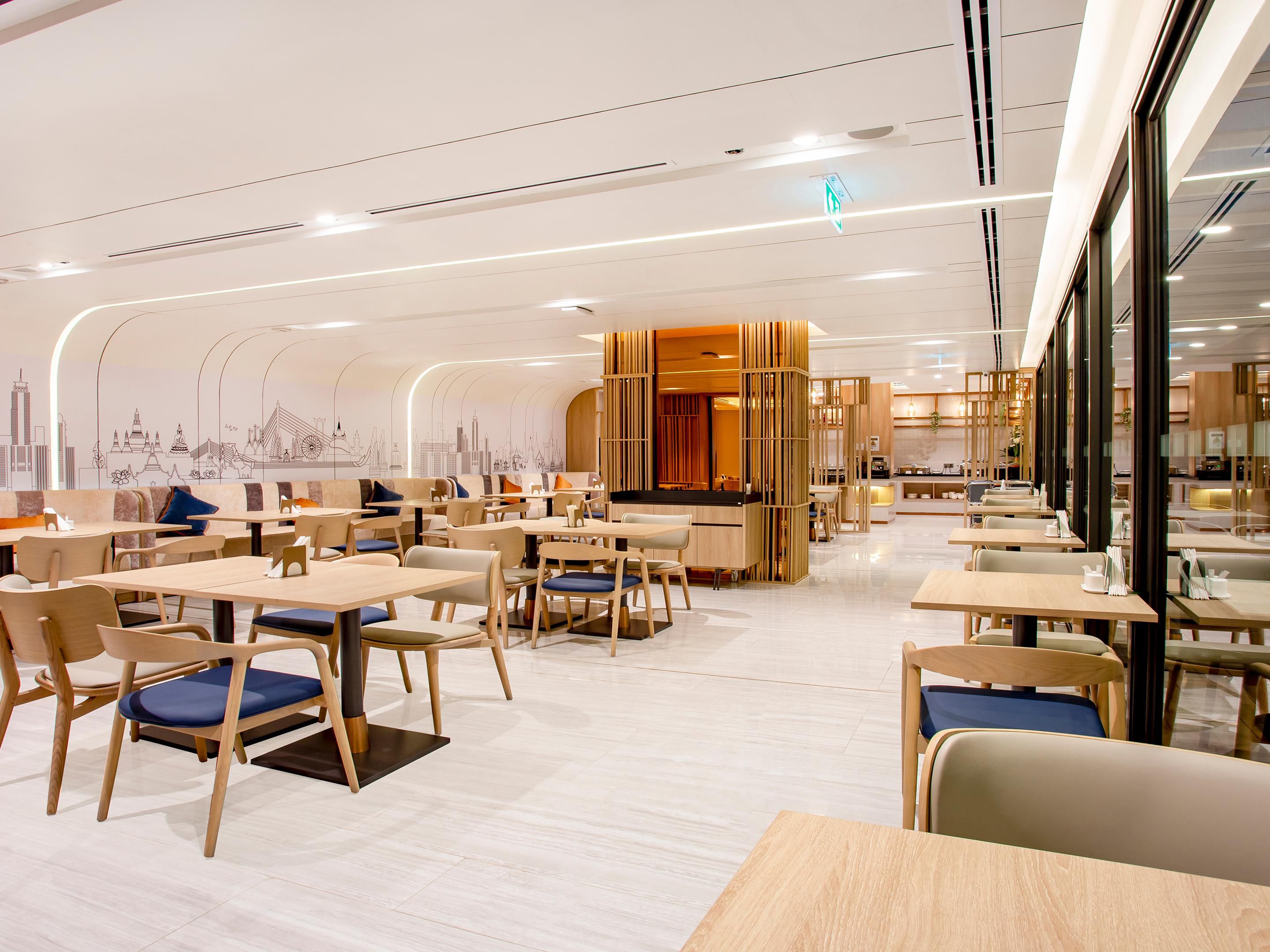 The Great Rooms は、仕事の後のカジュアルな会話に最適なスペースです。