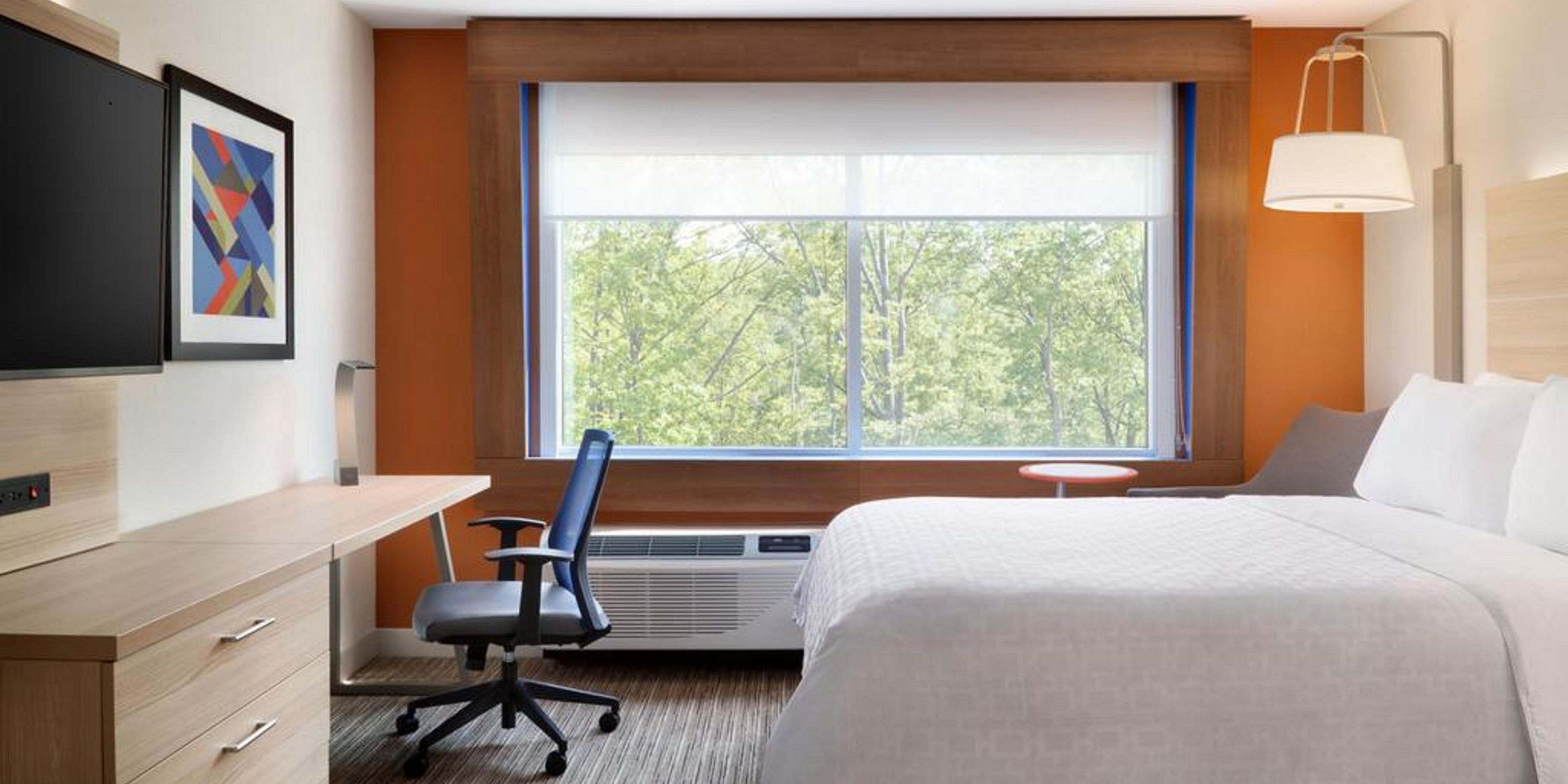 The Holiday Inn Express and Suites Bardstown is proud to offer our guests new and modernly appointed rooms. All rooms feature amenities such as a refrigerator, microwave, coffee maker, 50 inch flat-screen television, desk, private bathroom, and sizable closet. We want you to feel at home while away from home when staying. Book today!