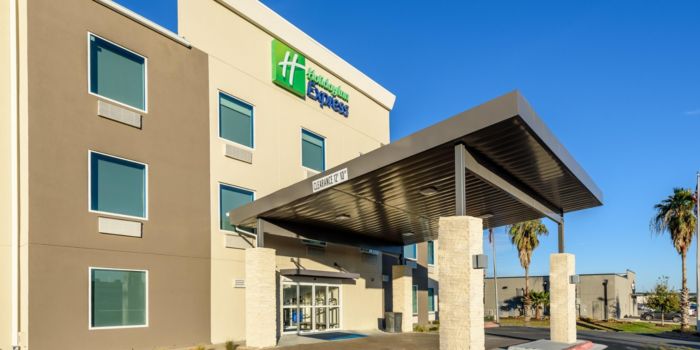 Holiday Inn Express & Suites Bastrop