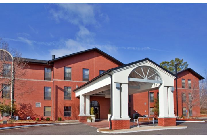 Holiday Inn Express & Suites Batesville