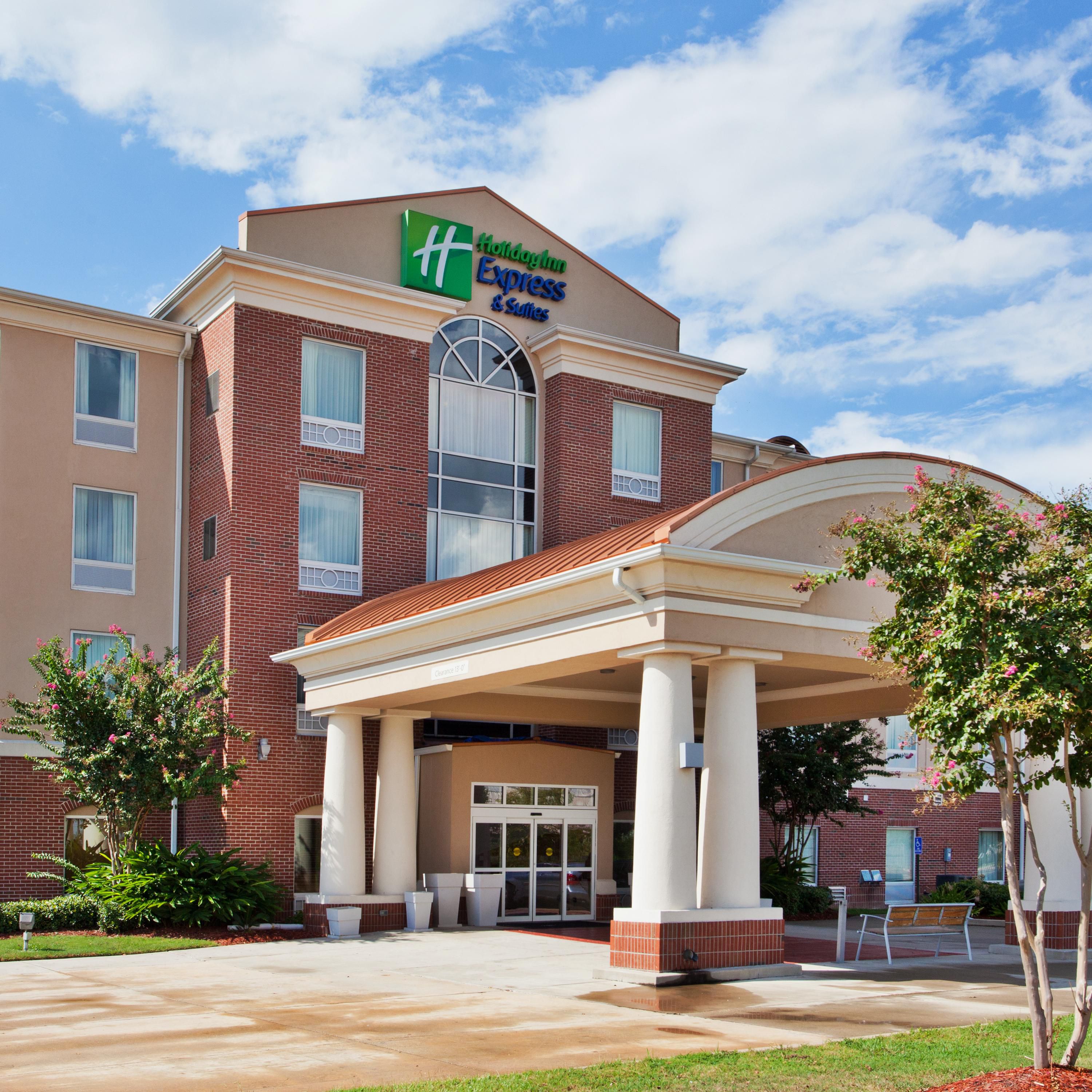 Top 12 Baton Rouge Hotels by IHG - July 2024