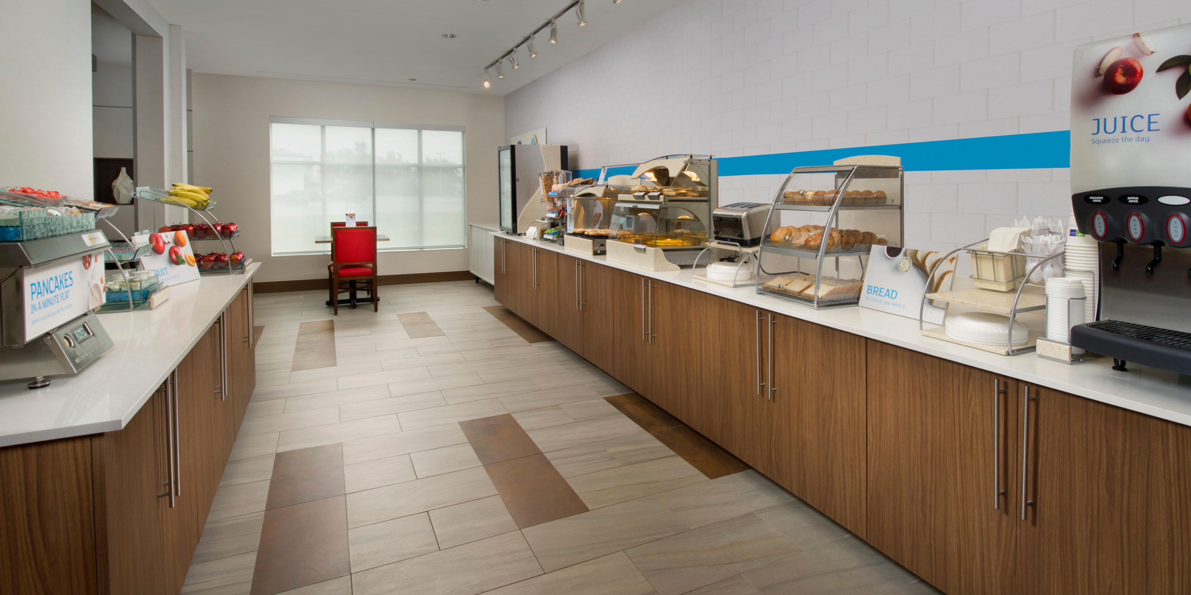 Enjoy a wide variety of delicious breakfast offerings! Whether you prefer bacon, eggs, cinnamon rolls, fruits, cereals or yogurt; we've got you covered!