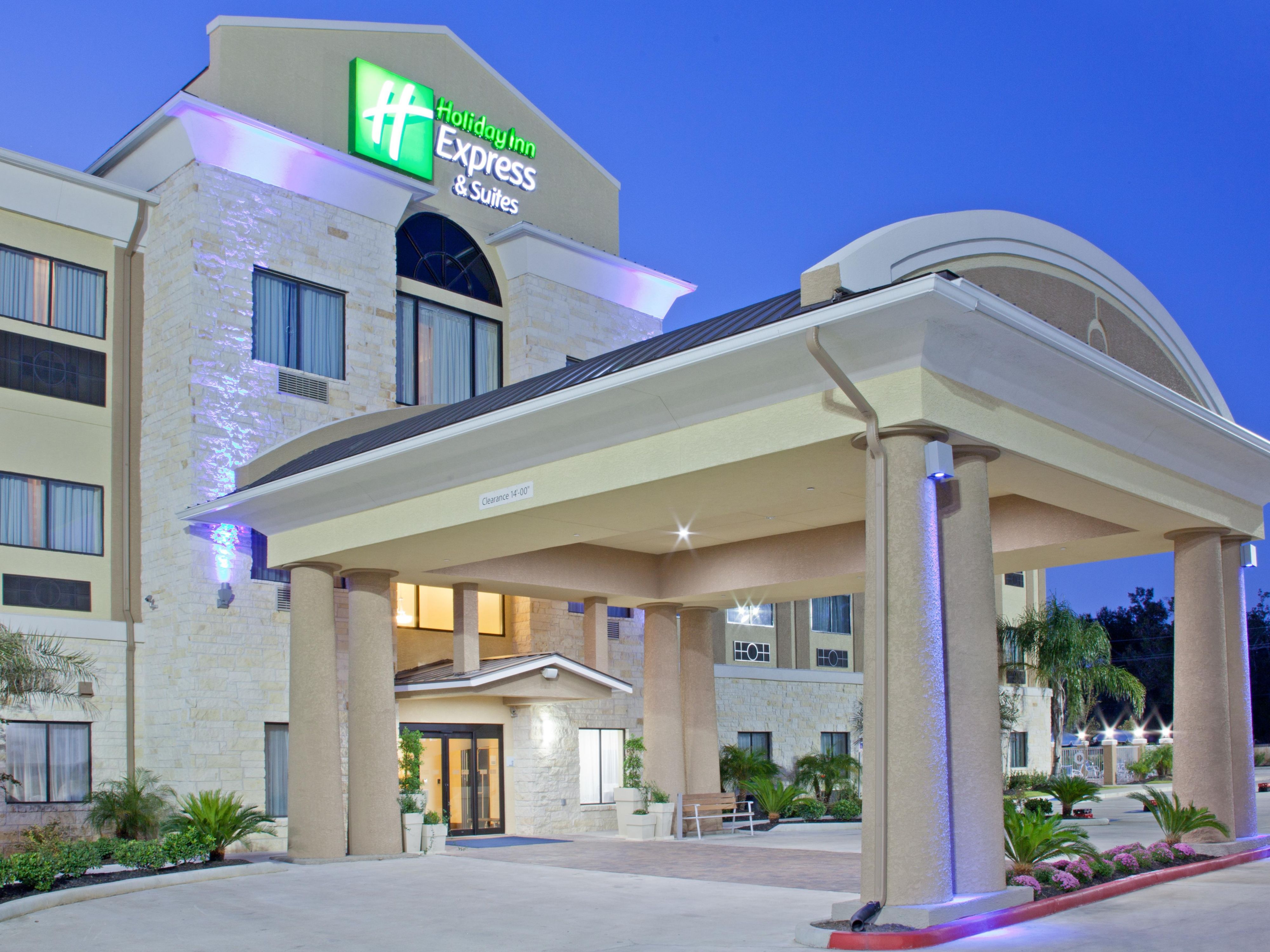 Hotels Beaumont  Holiday Inn Express Suites Beaumont