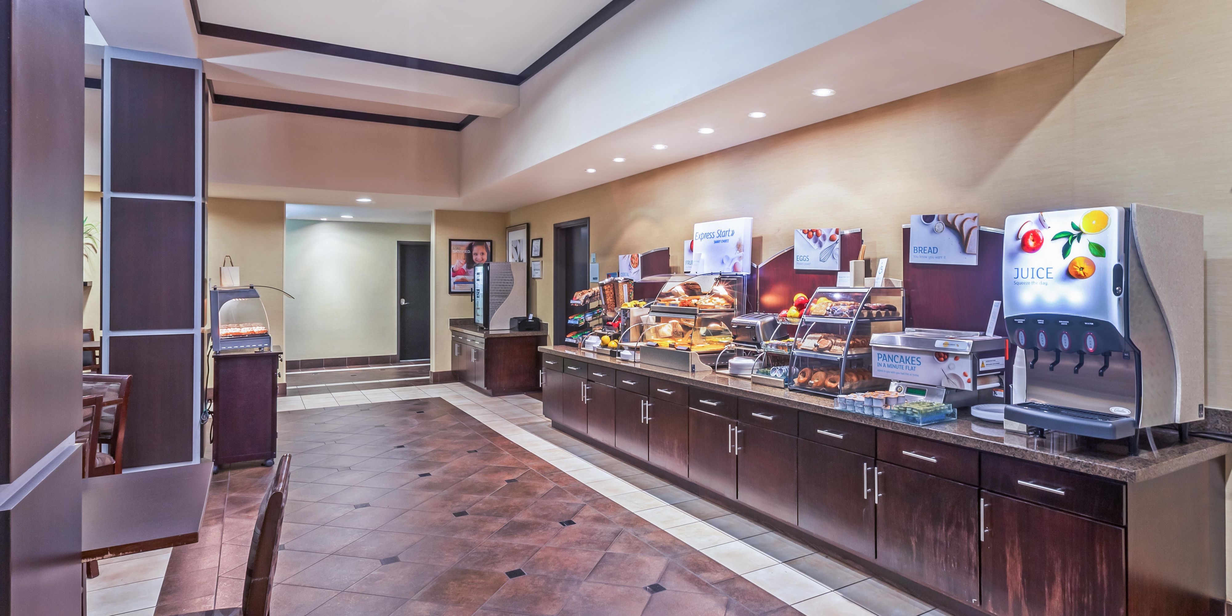 Our complimentary Express Start Breakfast bar offers a wide variety of hot & cold options including a rotation of egg & meat selections, biscuits or muffins, fruit, our famous cinnamon rolls & Smart Roast coffee. Let us fuel you for your day!