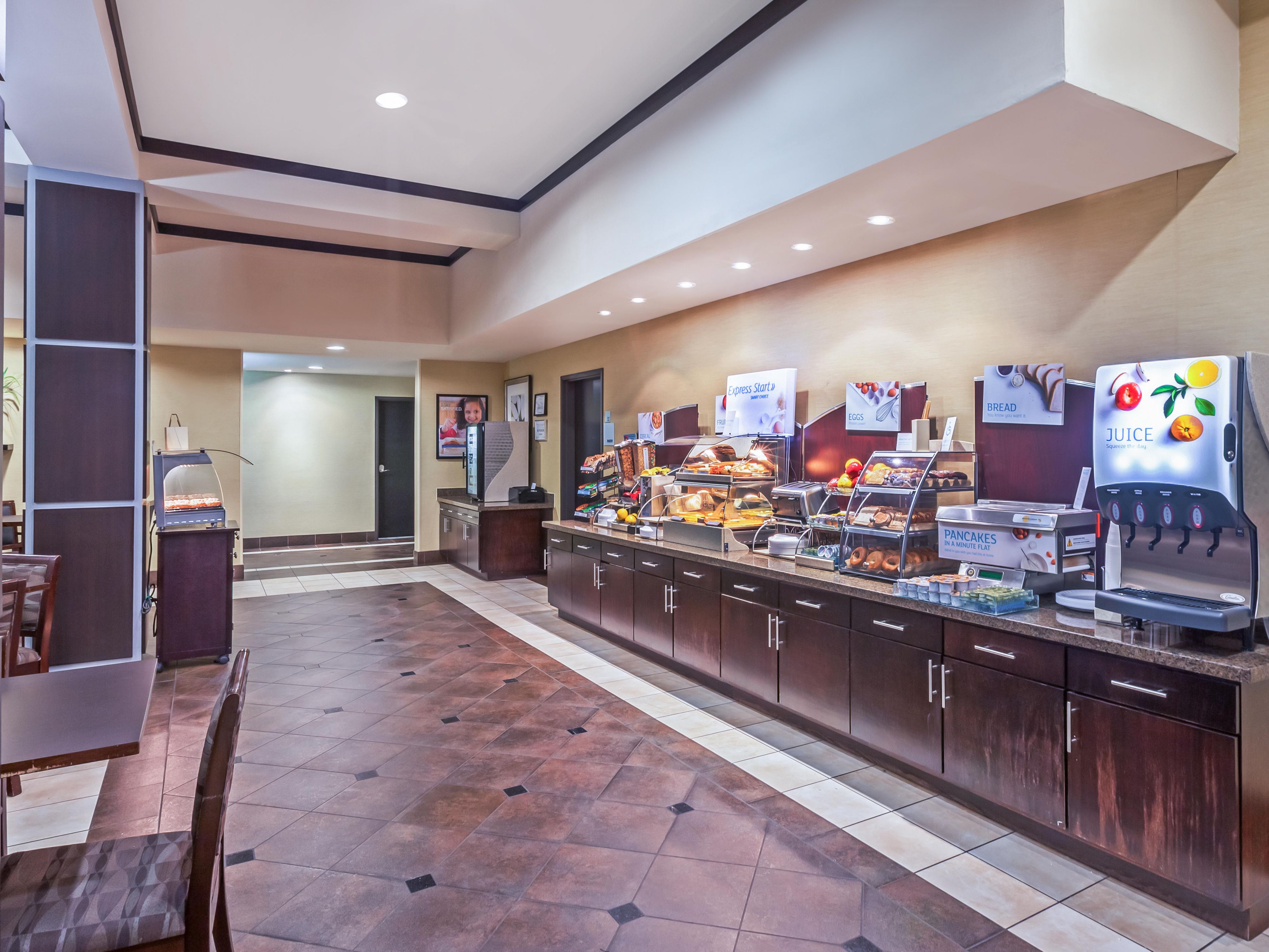 Our complimentary Express Start Breakfast bar offers a wide variety of hot & cold options including a rotation of egg & meat selections, biscuits or muffins, fruit, our famous cinnamon rolls & Smart Roast coffee. Let us fuel you for your day!
