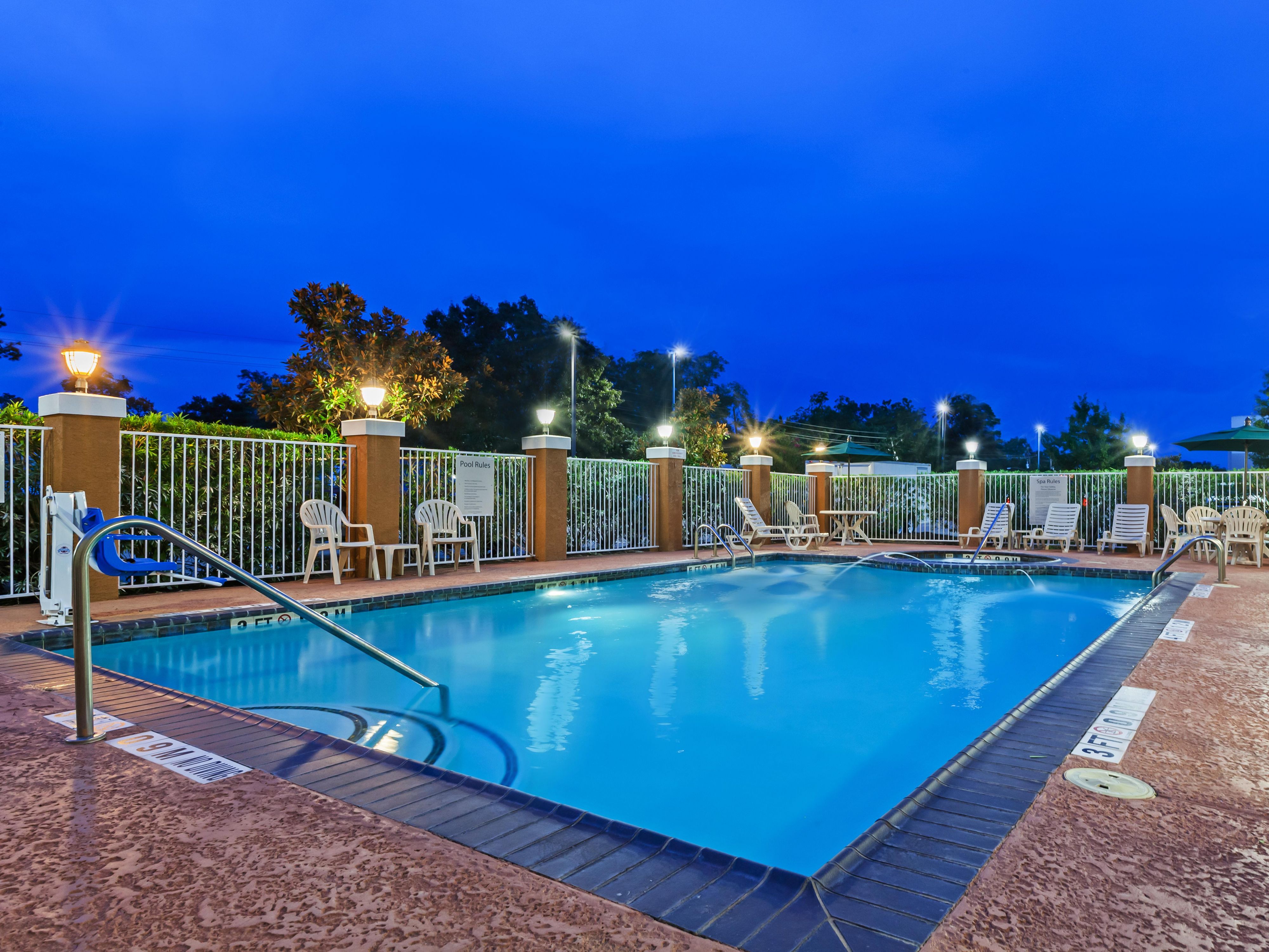 No stay at the Holiday Inn Express Beaumont would be complete without going for a dip in our outdoor heated pool!  Keep the kids entertained when you're not out exploring, or just enjoy a relaxing soak in our whirlpool spa.