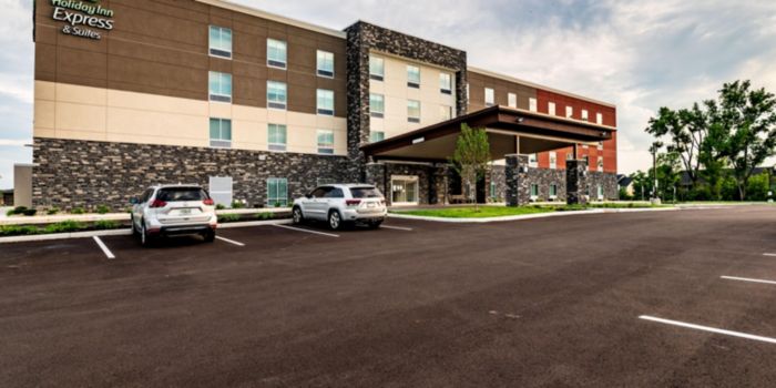 Holiday Inn Express & Suites Dayton East - Beavercreek