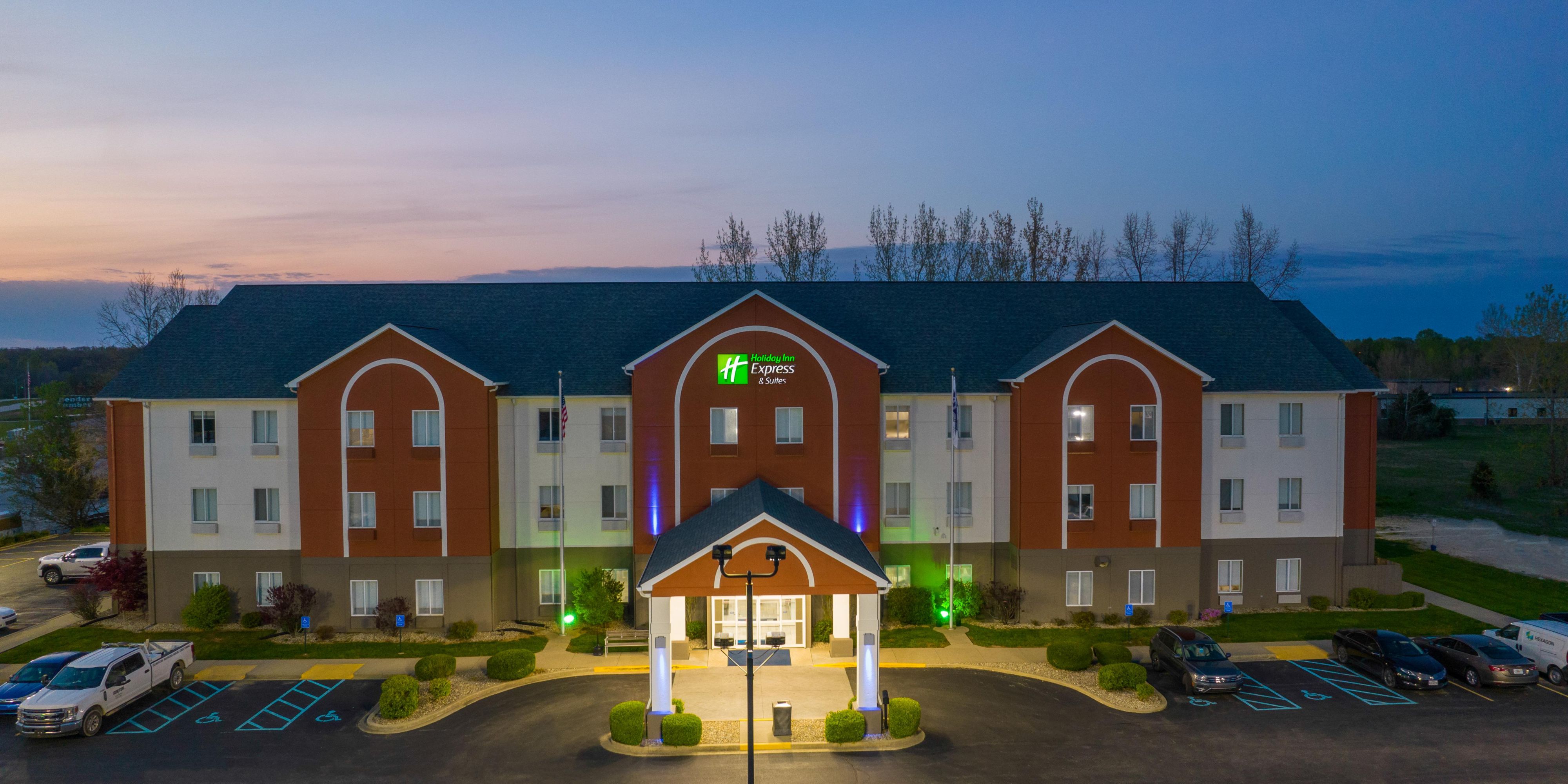 Holiday Inn Express & Suites Bedford Hotel IHG