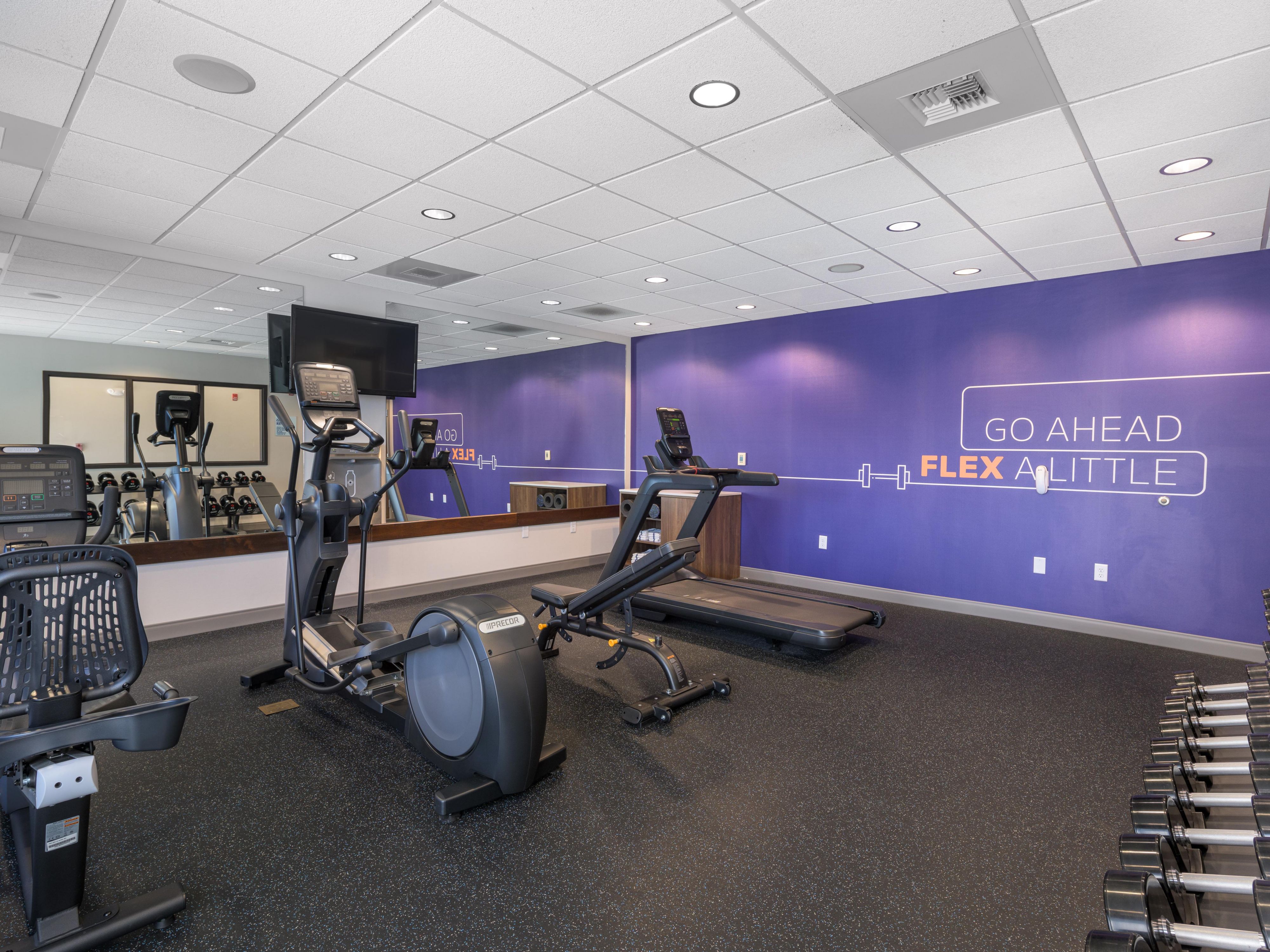 Start or end your day in our fully equipped fitness center. 