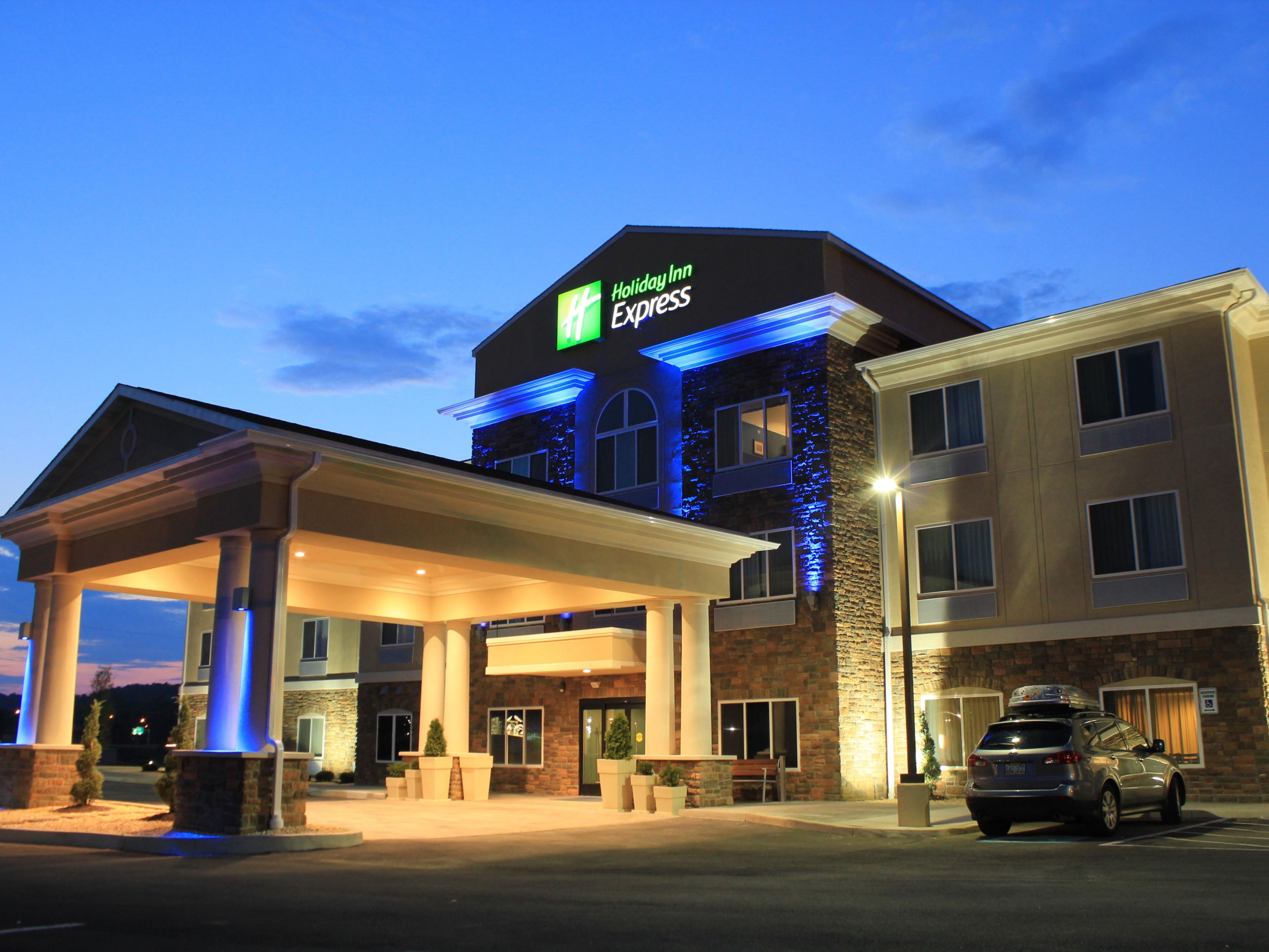 Hotels in Belle Vernon, PA | Holiday Inn Express & Suites Belle Vernon