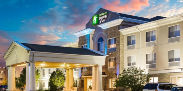 Holiday Inn Express & Suites Bellevue (Omaha Area)