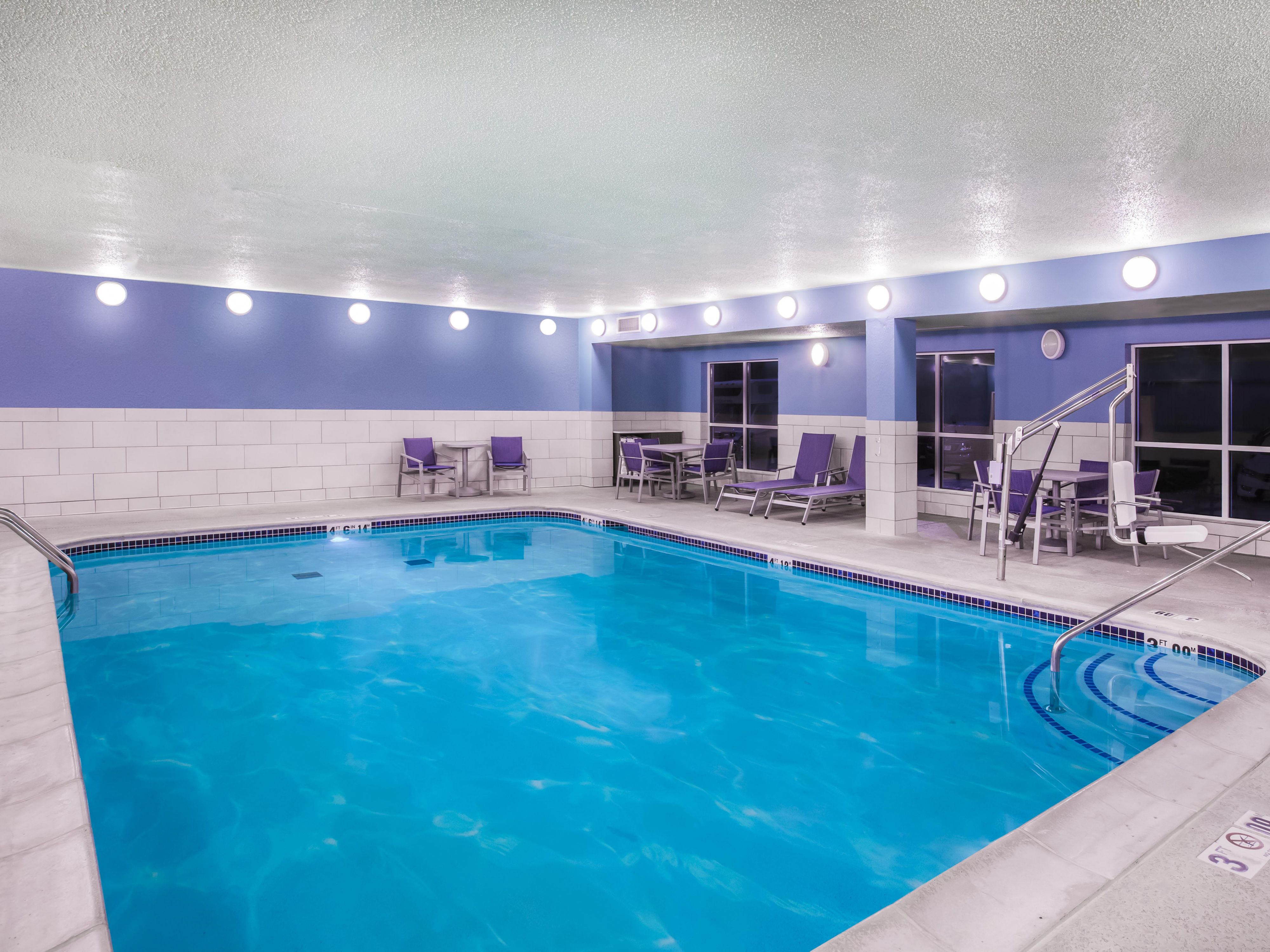 Discover the amenities that matter most at our Bellevue hotel. Relax in our heated indoor pool, host your next event in our meeting space, grab the essentials from our 24-hour market, and jump-start your day with our free, hot breakfast. Everything you need for a comfortable and convenient stay is right here.