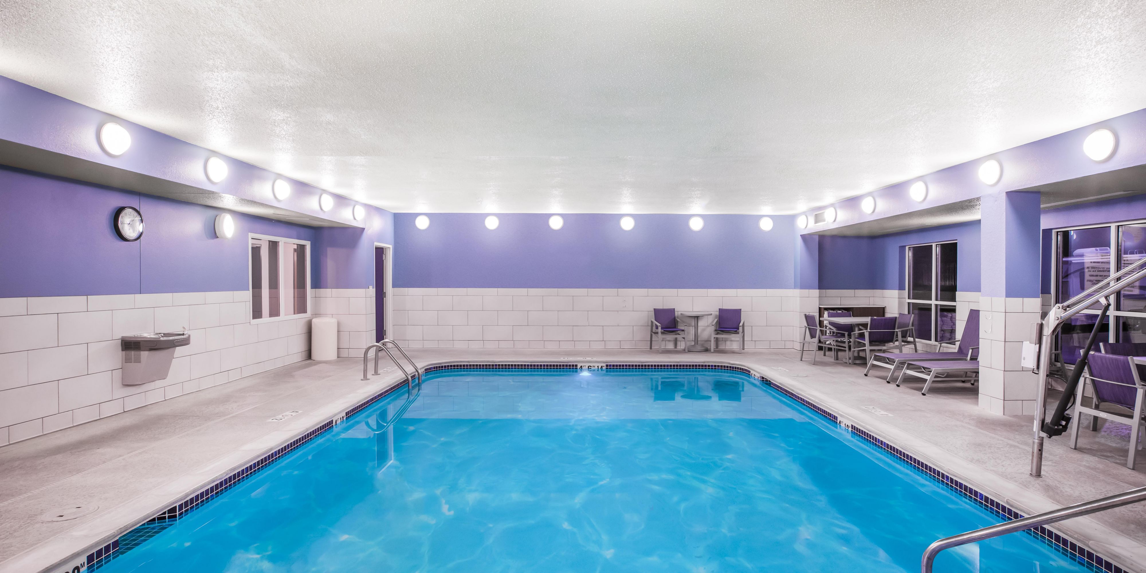 Hotels In Bellevue Ne Holiday Inn Express Suites Bellevue Omaha Area