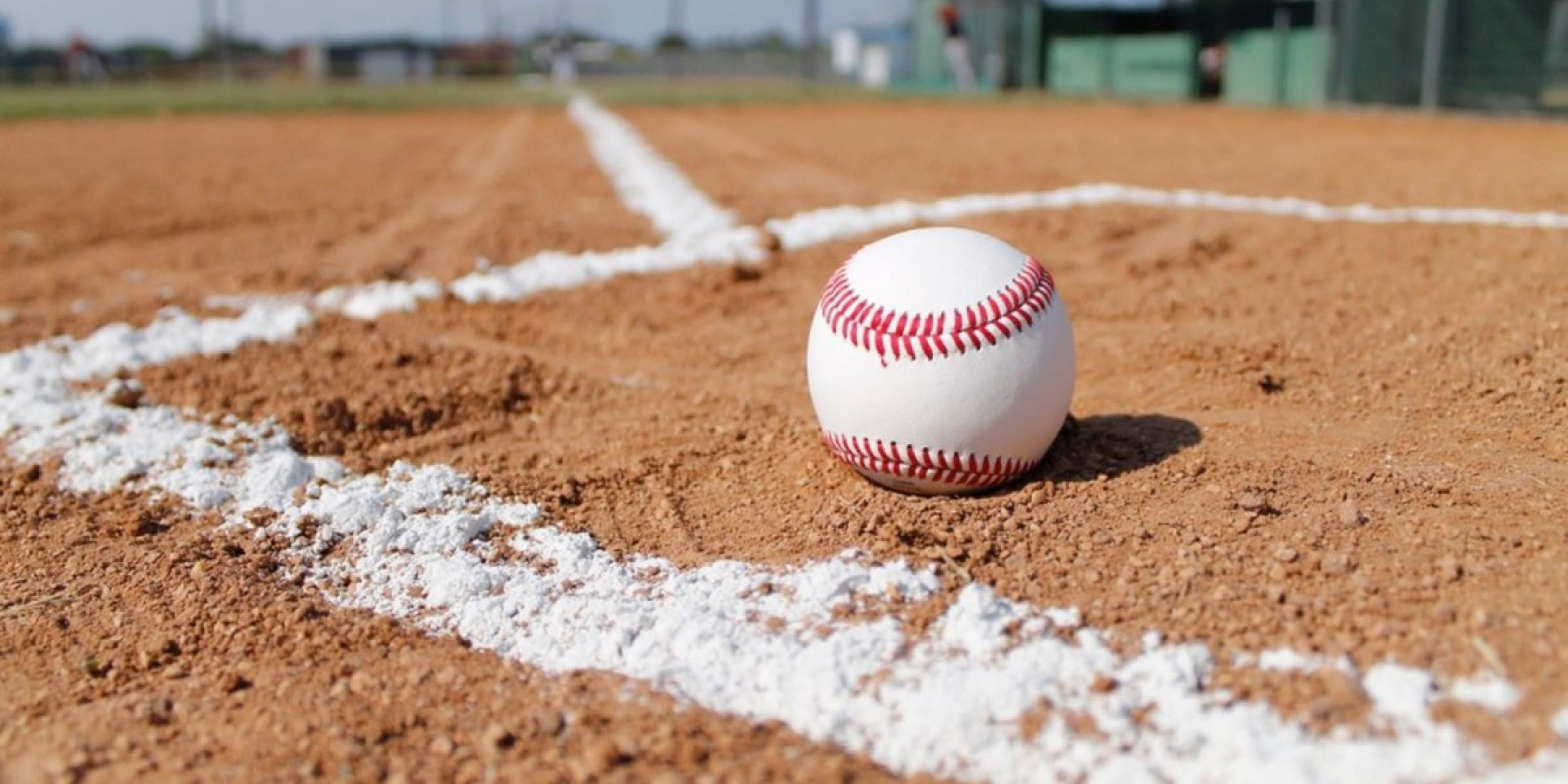Grab some friends or bring the family and enjoy MLB Cincinnati Reds Baseball!