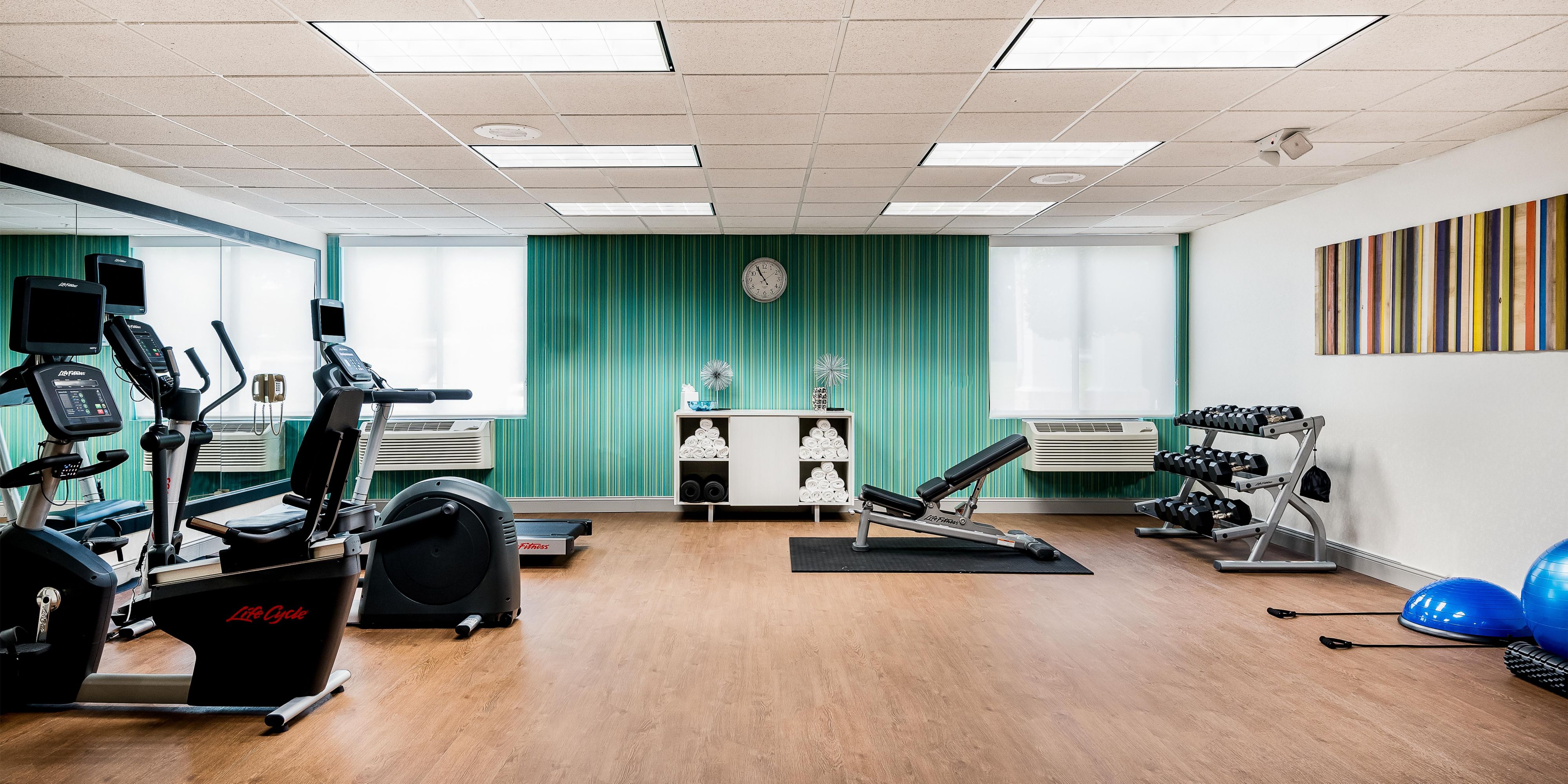 Our well-equipped gym is designed to keep you energized and motivated. Our state-of-the-art fitness center offers a range of cardio and strength-training equipment, ensuring you have everything you need for an effective workout. Enjoy a rewarding workout session during your stay and maintain your active lifestyle with ease.