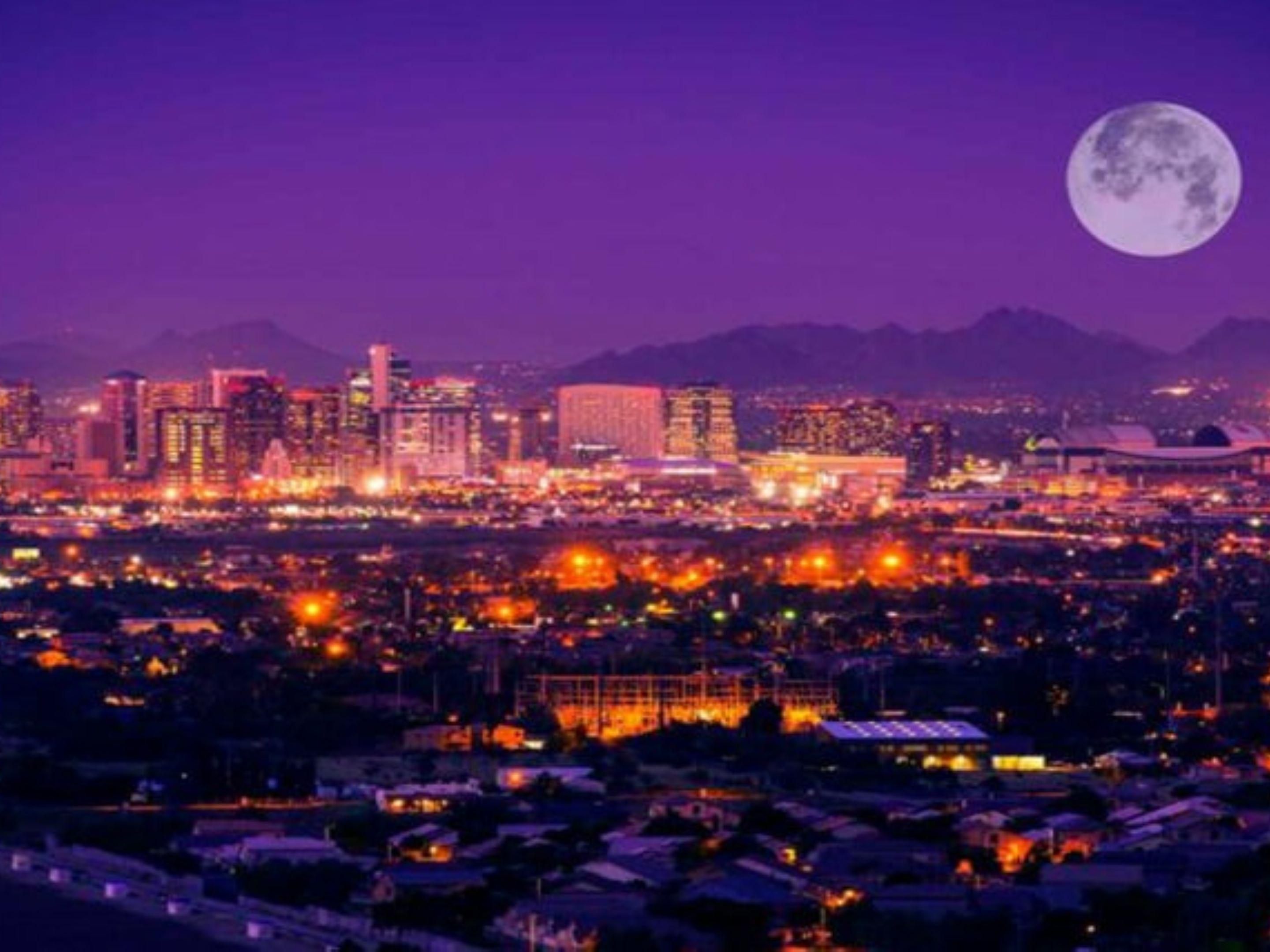 Guests staying at our hotel can easily explore what’s happening around Belmont throughout the year. From seasonal festivals and family friendly activities to community gatherings and city hosted events at places like Twin Pines Park and Belmont City Hall, there’s always something to experience during your visit.