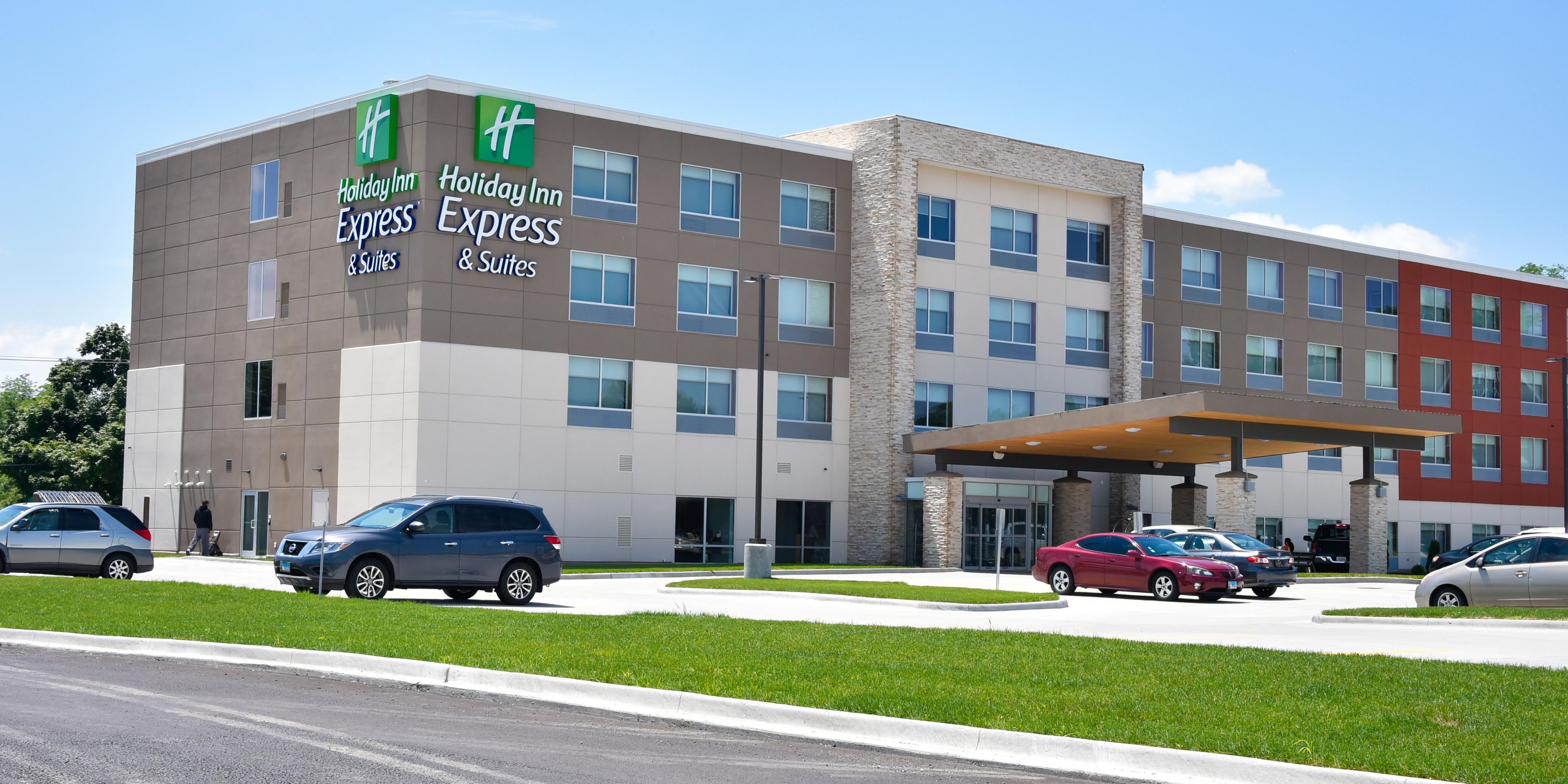 Holiday Inn Express & Suites Bensenville - O'Hare