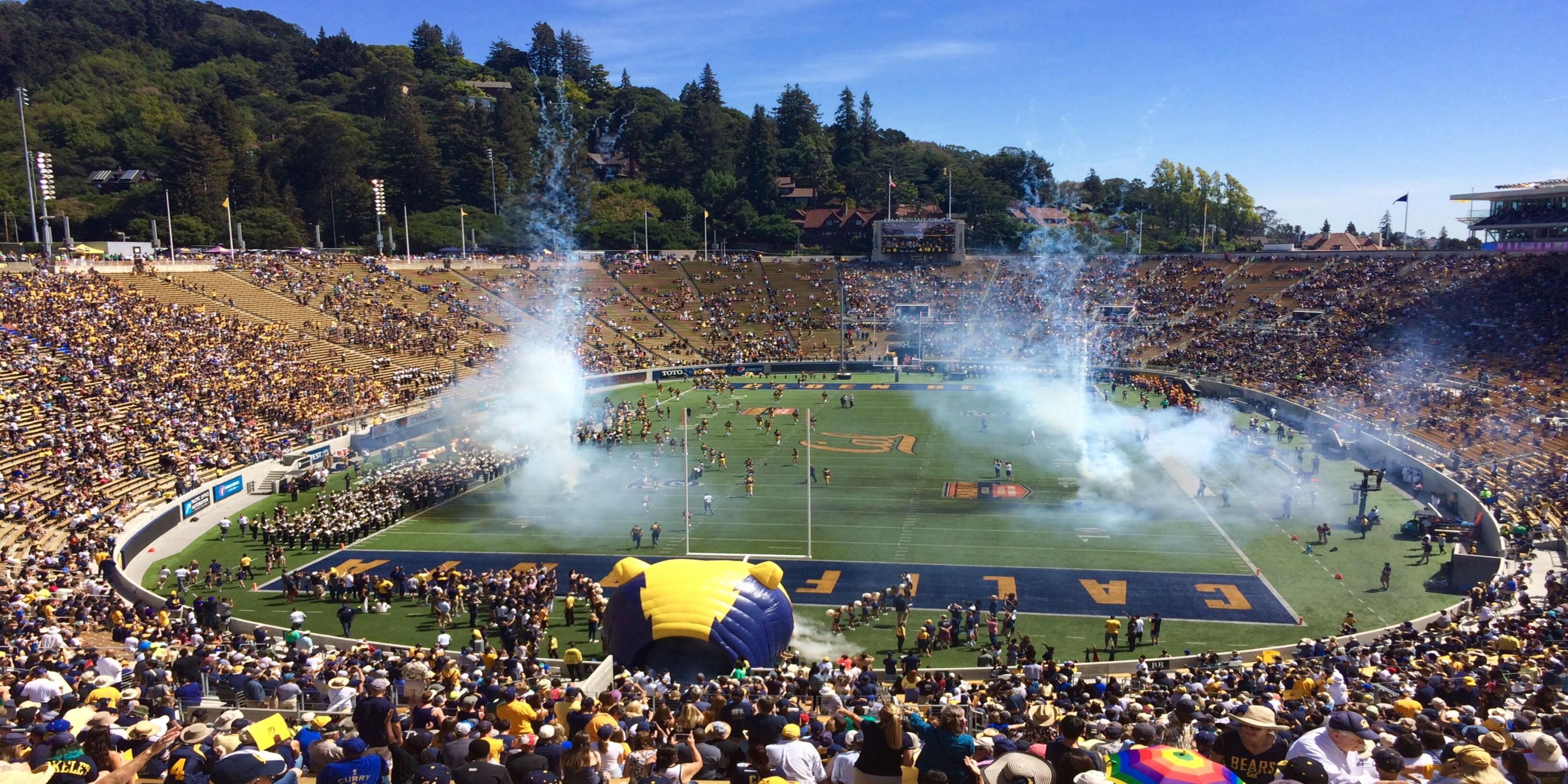 California Memorial Stadium is located two miles from the hotel. Book your tickets now! 