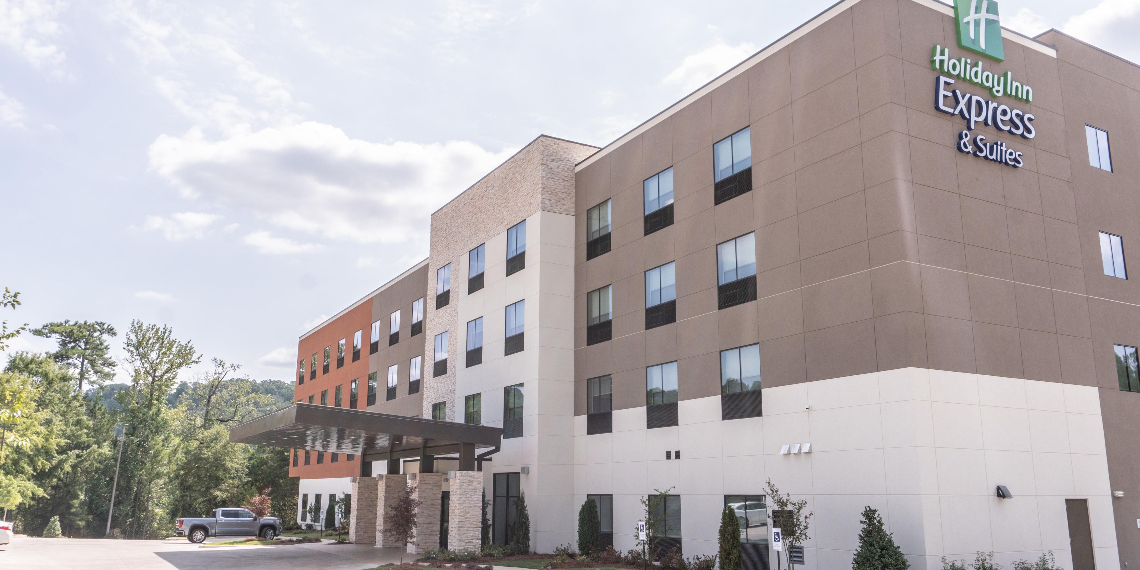 Birmingham Hotel near Hoover, AL | Holiday Inn Express & Suites Birmingham  - Homewood