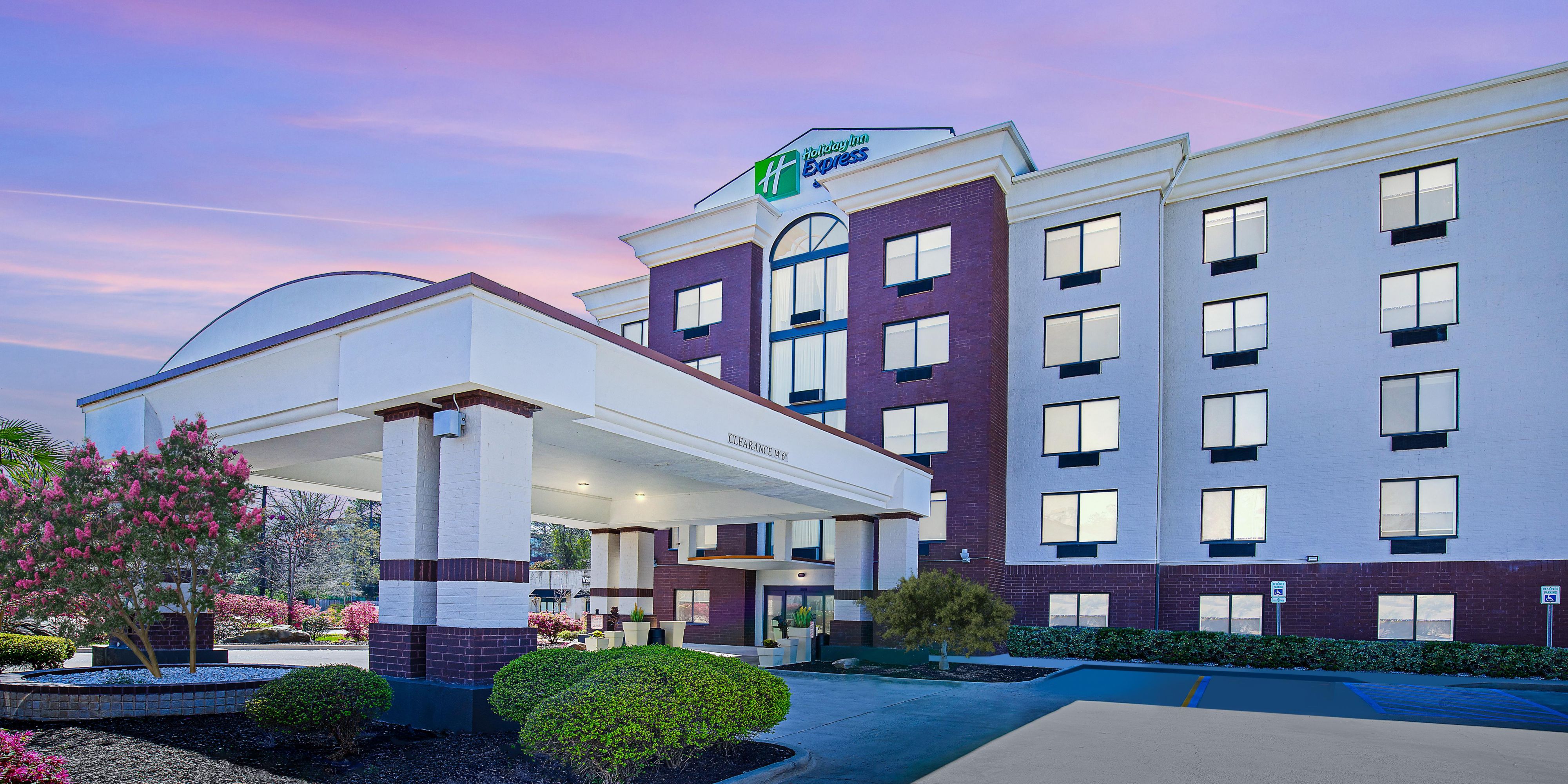 Holiday Inn Express & Suites Birmingham - Inverness 280