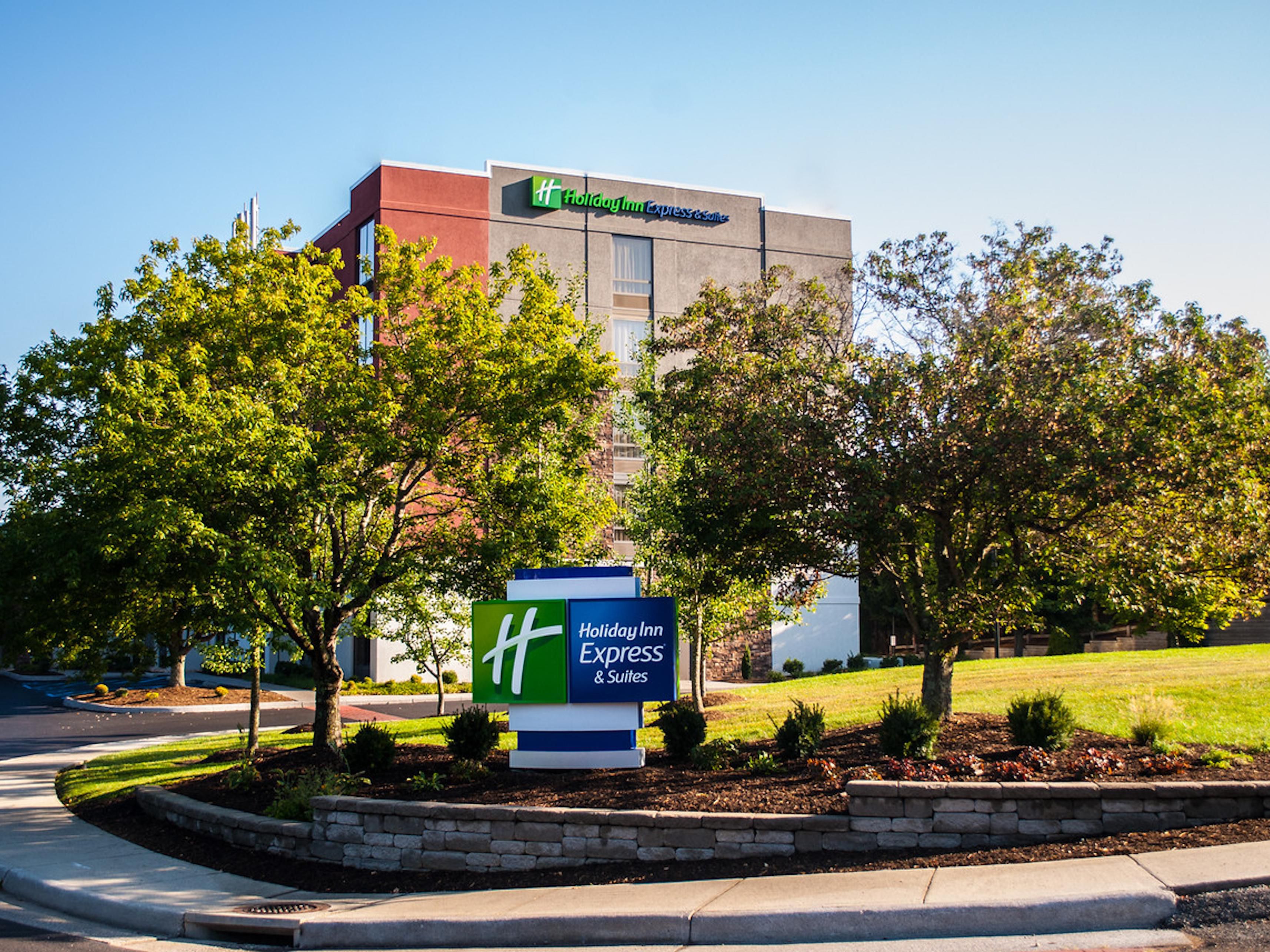 Holiday Inn Express & Suites Blacksburg University Area Hotel by IHG