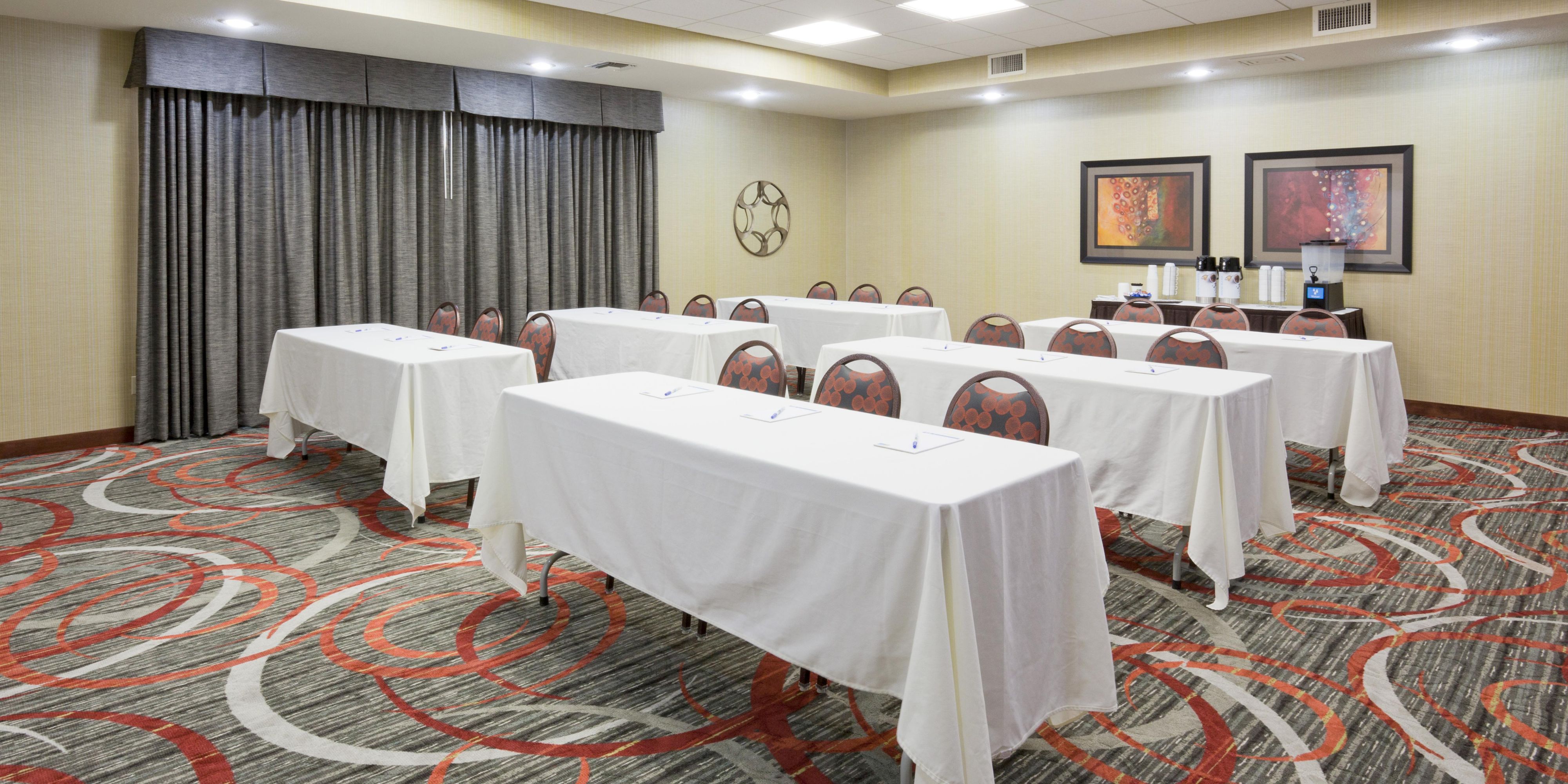 Small meetings play a vital role in the success of many organizations. Are you planning a small corporate meeting, board retreat or brainstorming session? Our flexible meeting space is sure to lead to big ideas! Whether you're a group of 12 or 40, we can help! Our Director of Sales is dedicated to making your meeting a huge success!