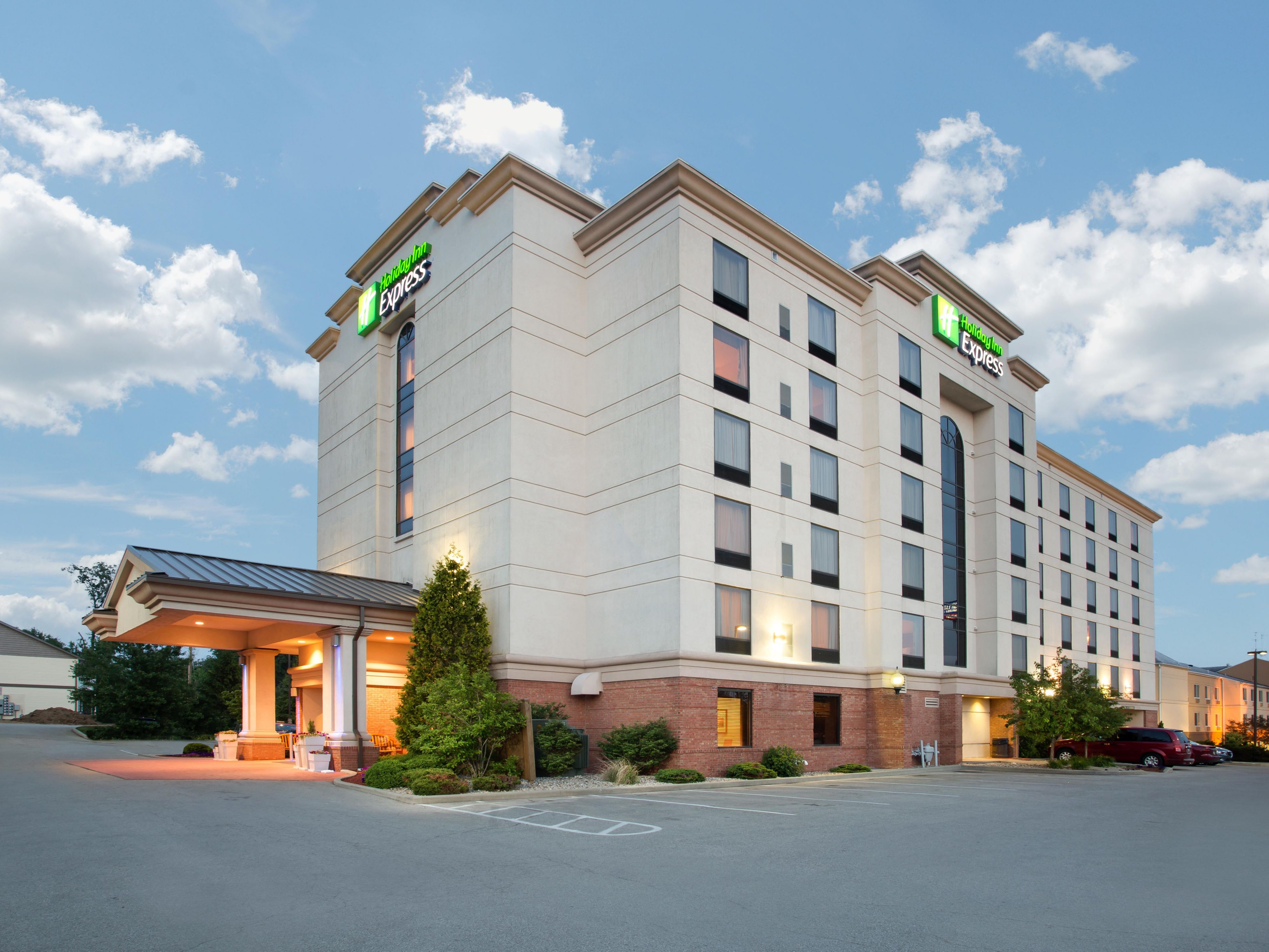 Our hotel is conveniently near Indiana University Bloomington.