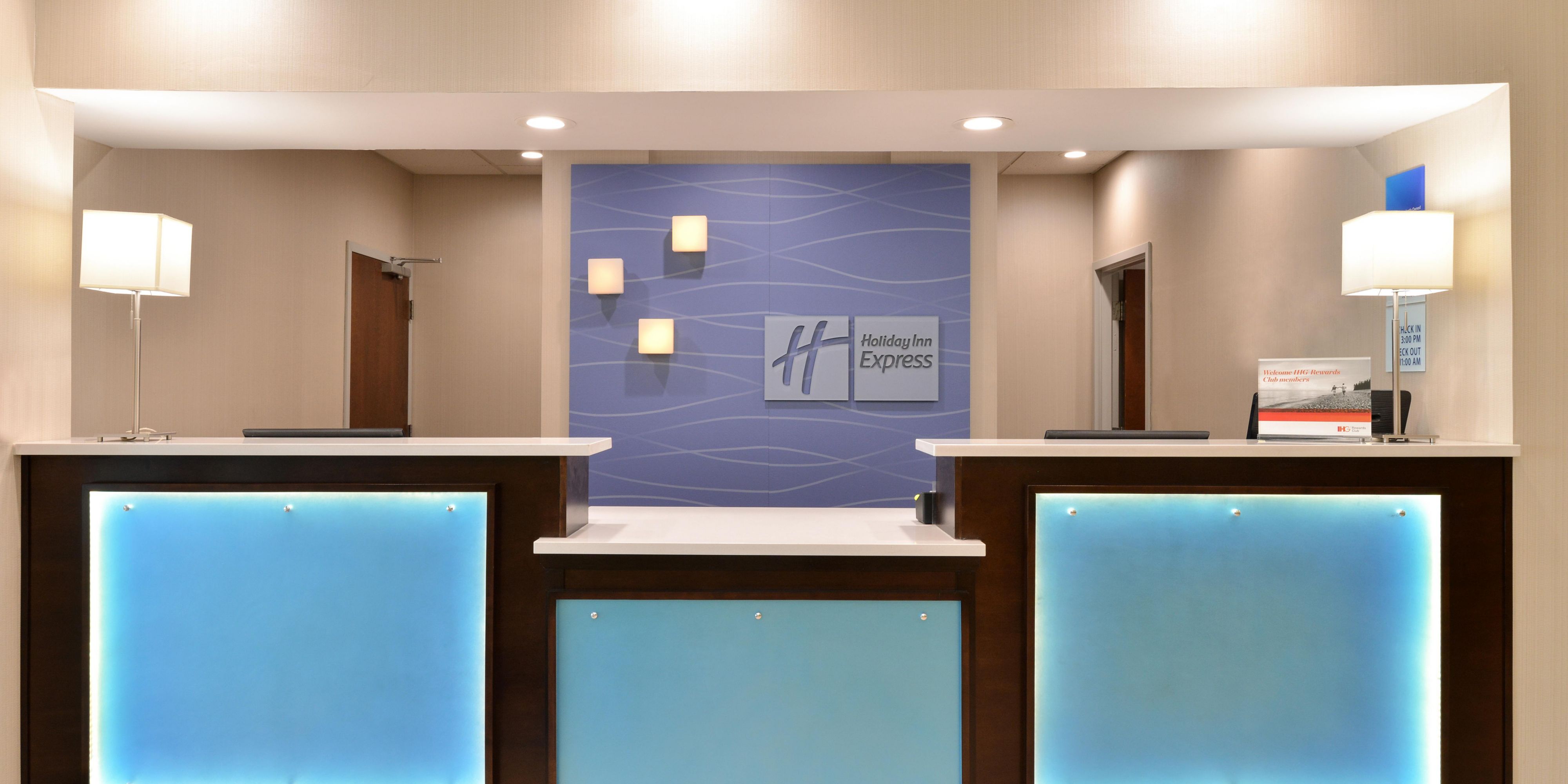 Holiday Inn Express & Suites Cincinnati-Blue Ash