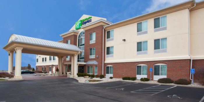 Holiday Inn Express & Suites Cincinnati-Blue Ash