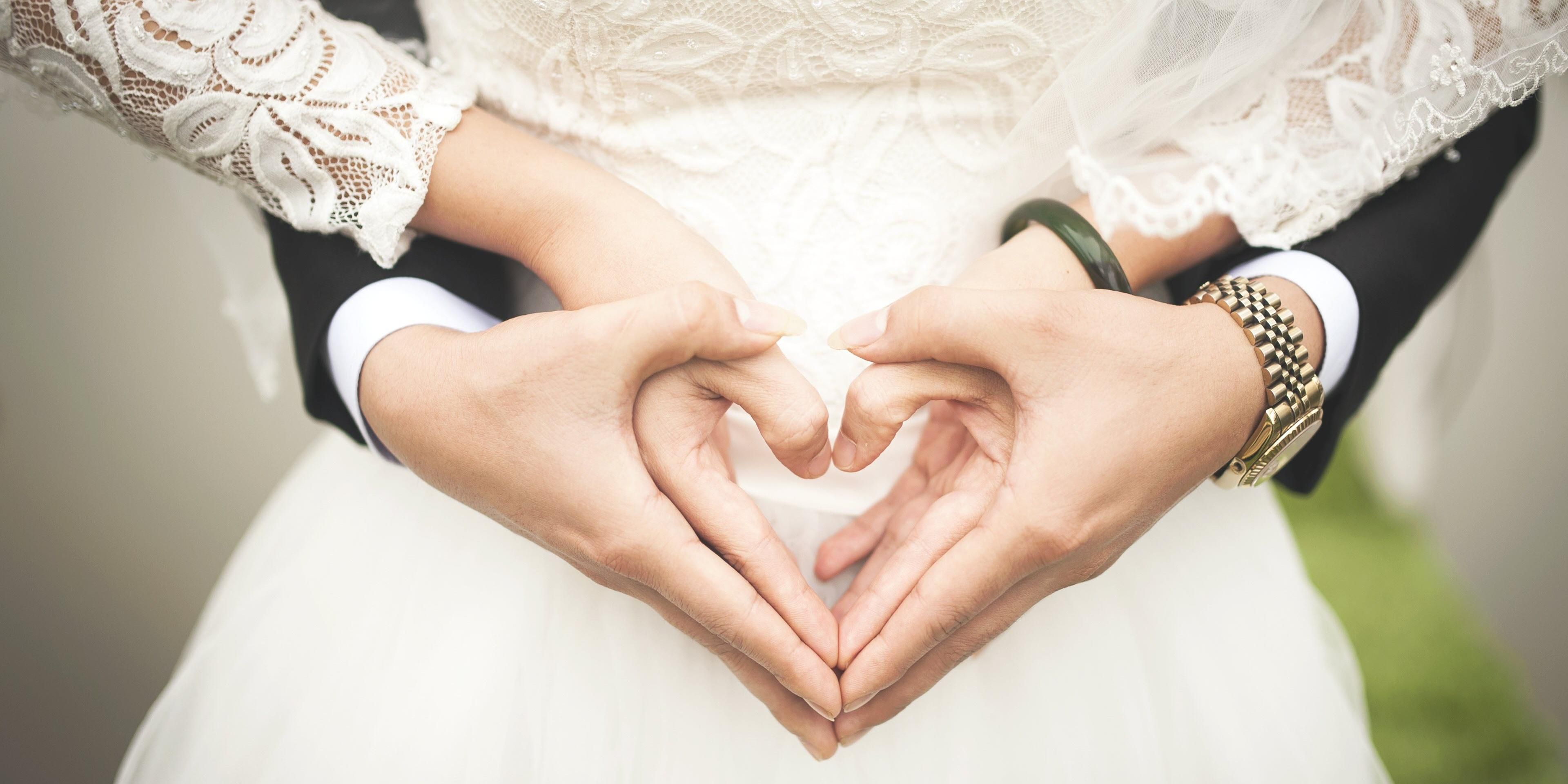 Planning your perfect wedding? We provide an inviting atmosphere and will make you and your guests feel right at home. We are conveniently located only 5 minutes from Doko Manor wedding venue and 9 minutes from the Farm at Ridgeway. 