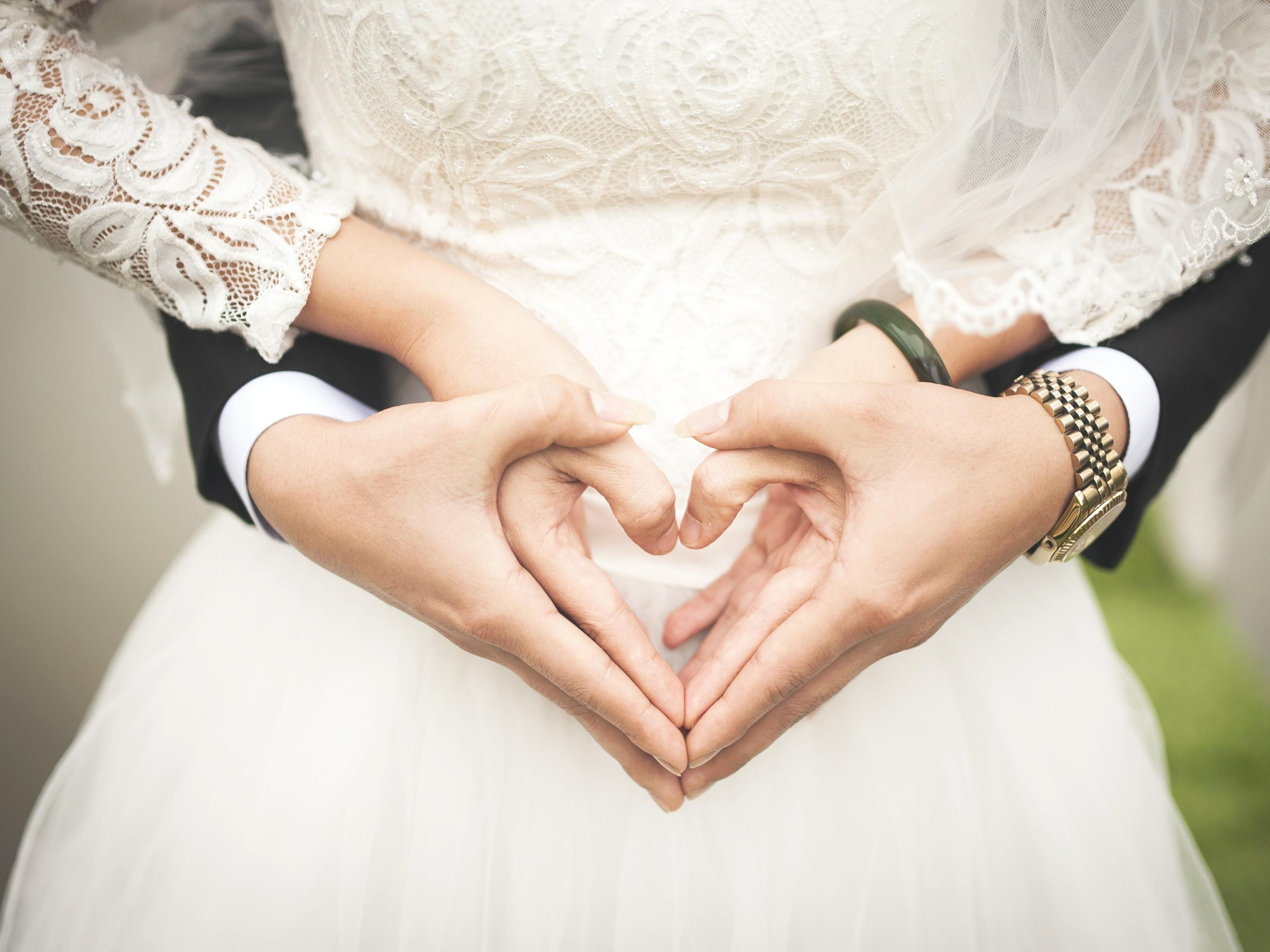 Planning your perfect wedding? We provide an inviting atmosphere and will make you and your guests feel right at home. We are conveniently located only 5 minutes from Doko Manor wedding venue and 9 minutes from the Farm at Ridgeway. 
