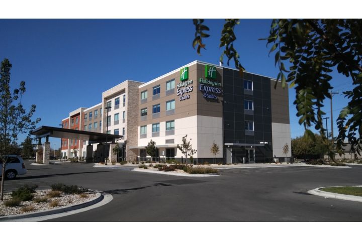Holiday Inn Express & Suites Boise Airport