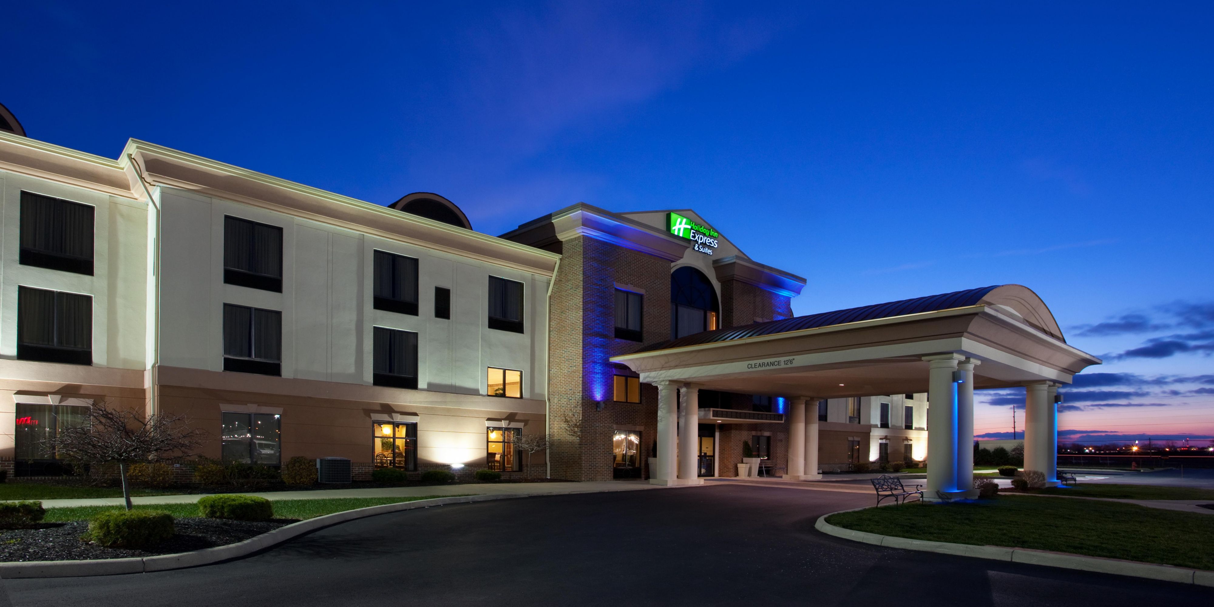 Holiday Inn Express & Suites Bowling Green