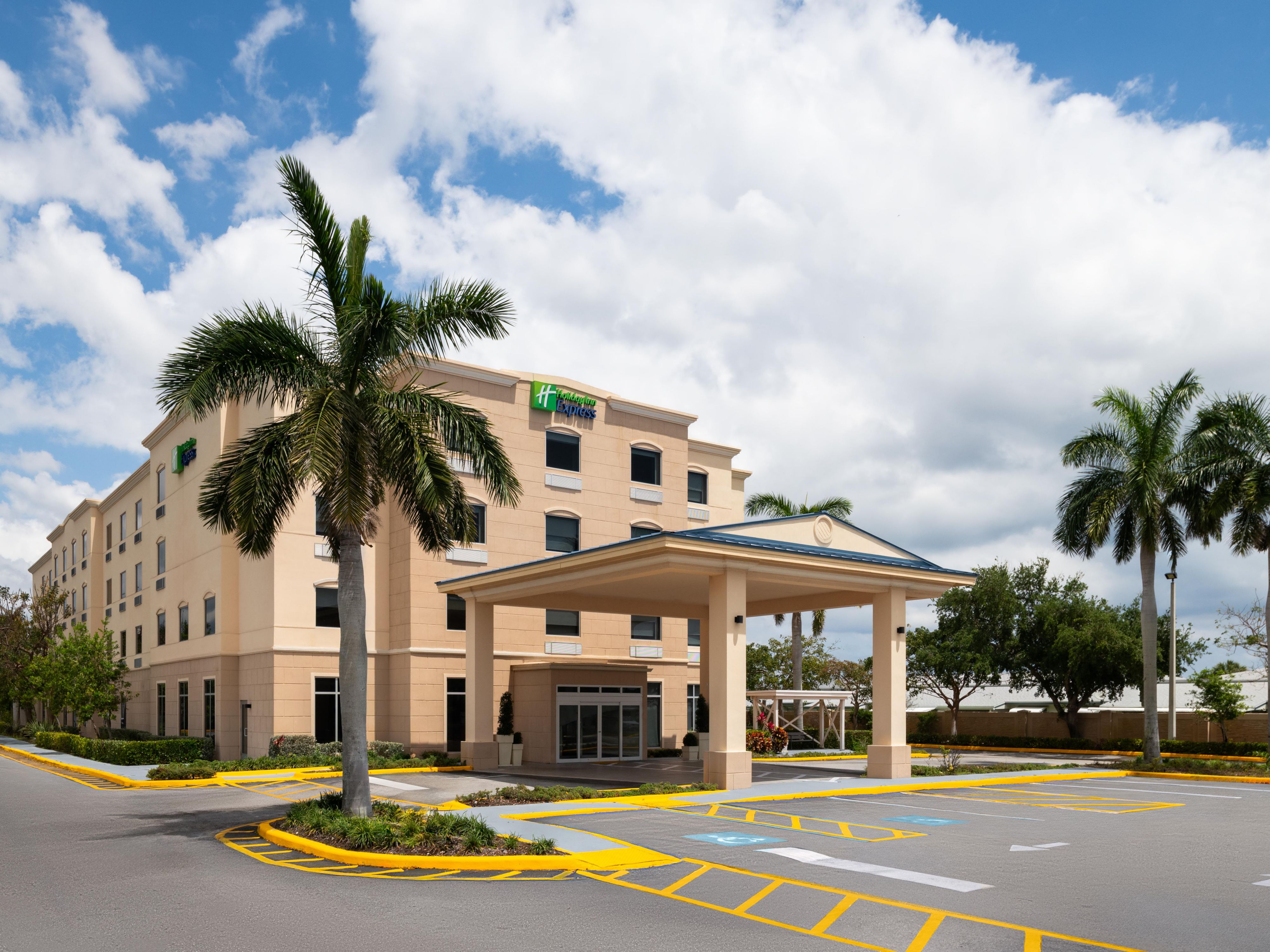 Holiday Inn Express Boynton Beach - Modern comfort awaits you.